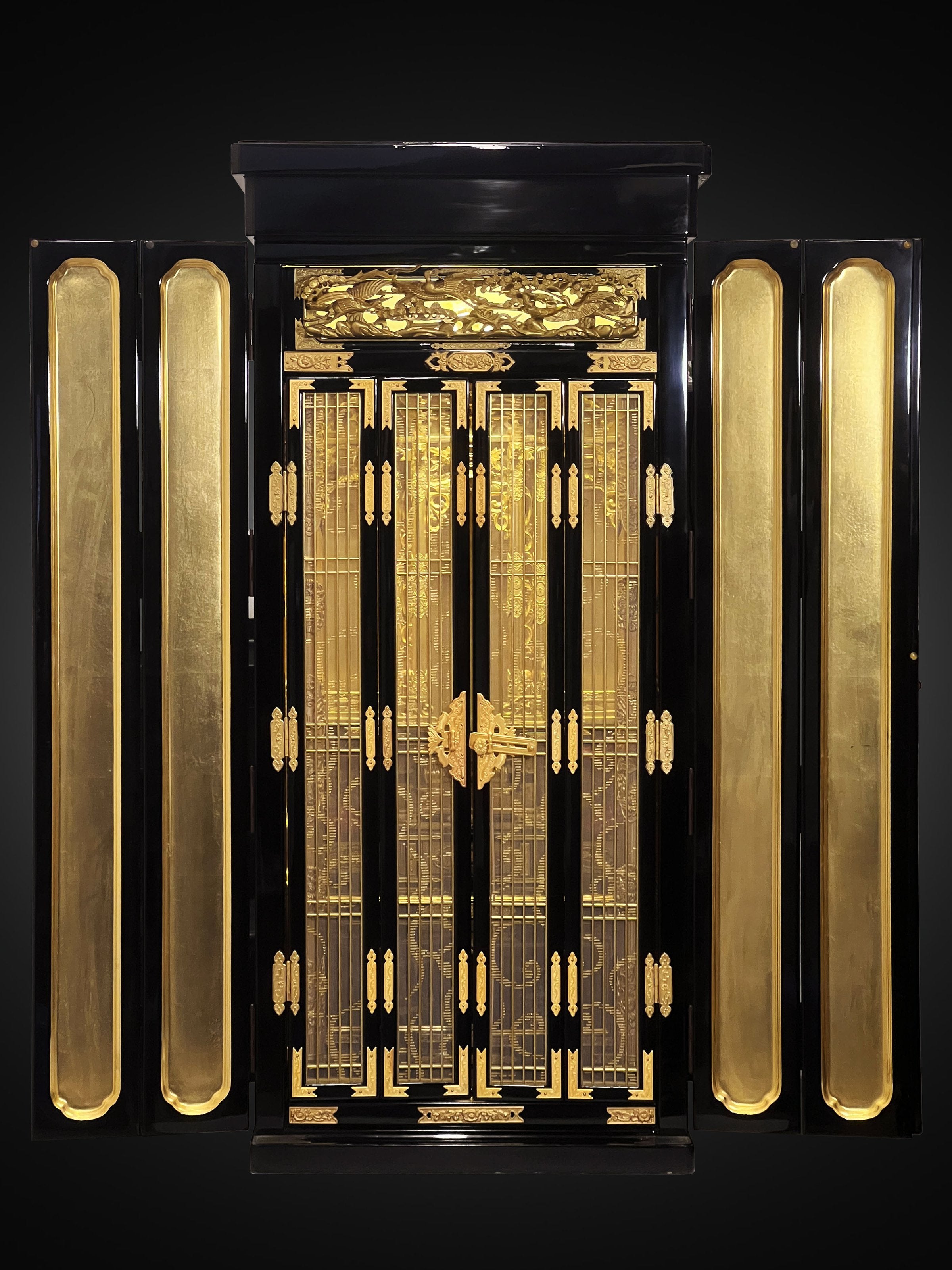 Lacquered and gold-carved crane and flower balustrade Buddhist niche