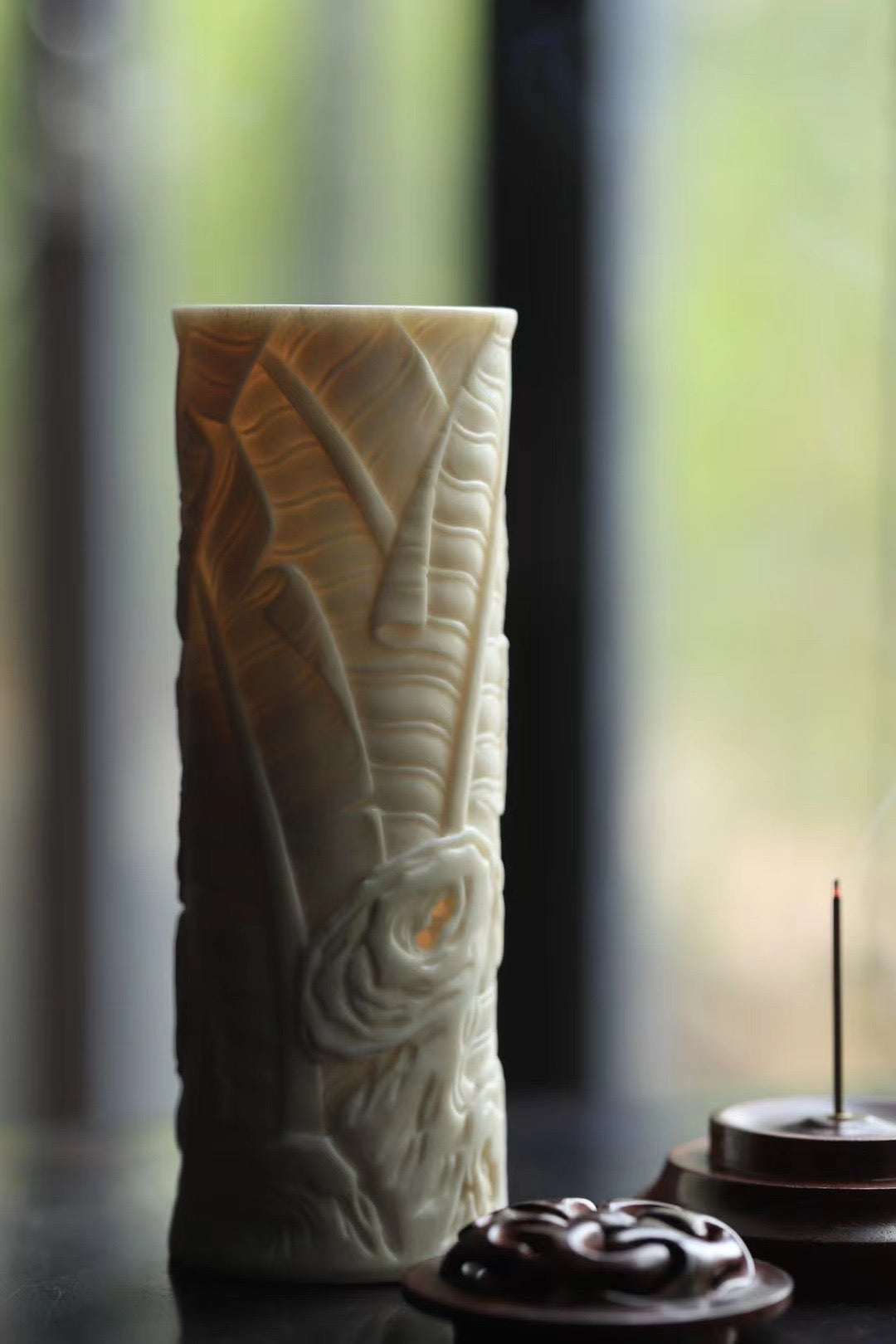 鹿角紫檀蕉石雅趣香筒