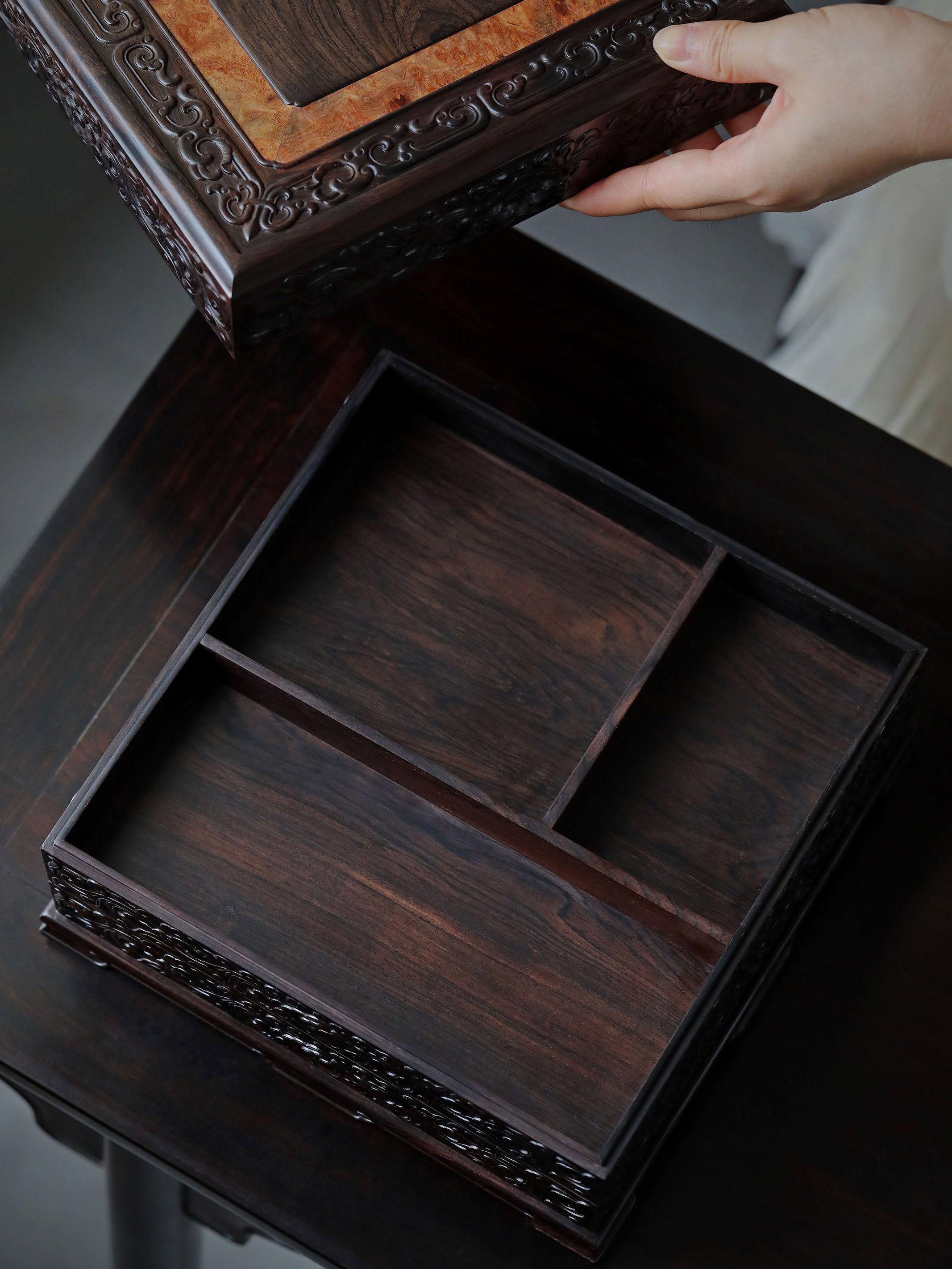 紫光檀祥云卷草纹四角天地盖三层茶盒