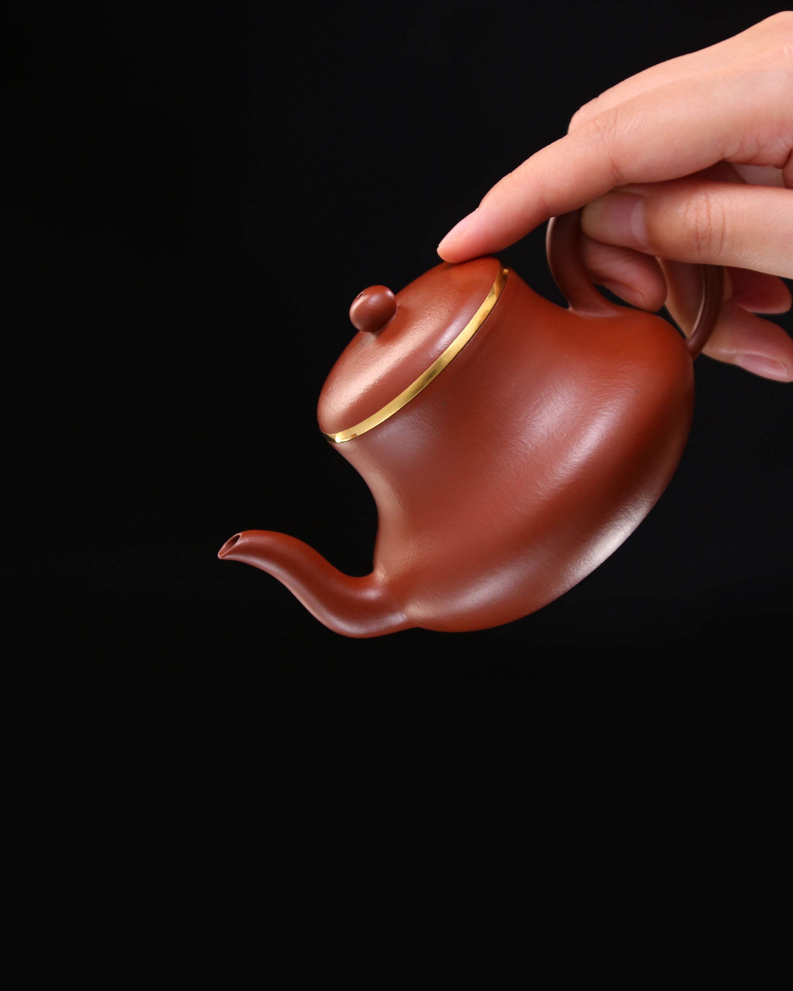 秦巡制赵庄老朱泥君德壶