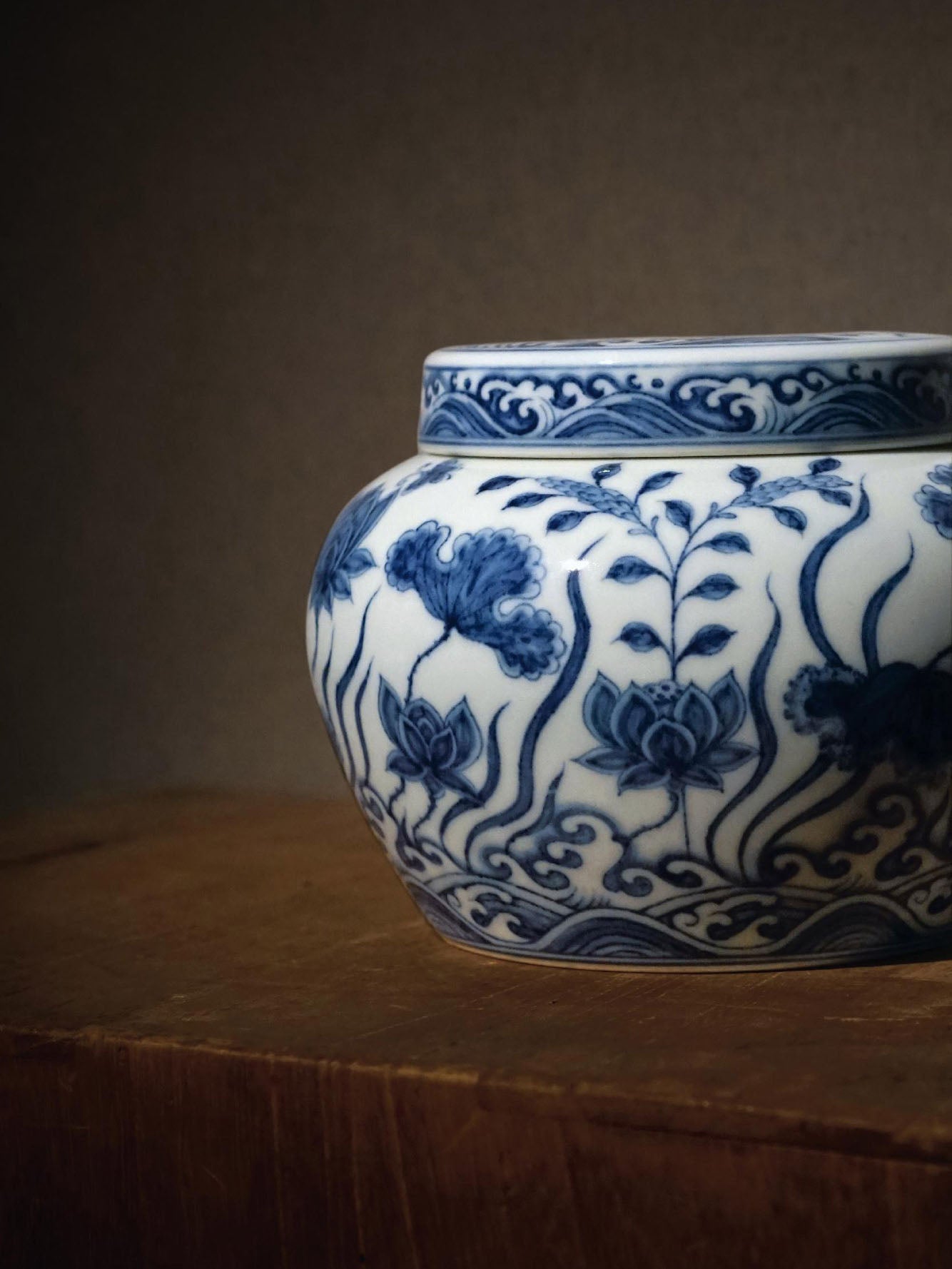 青花藻纹茶叶罐