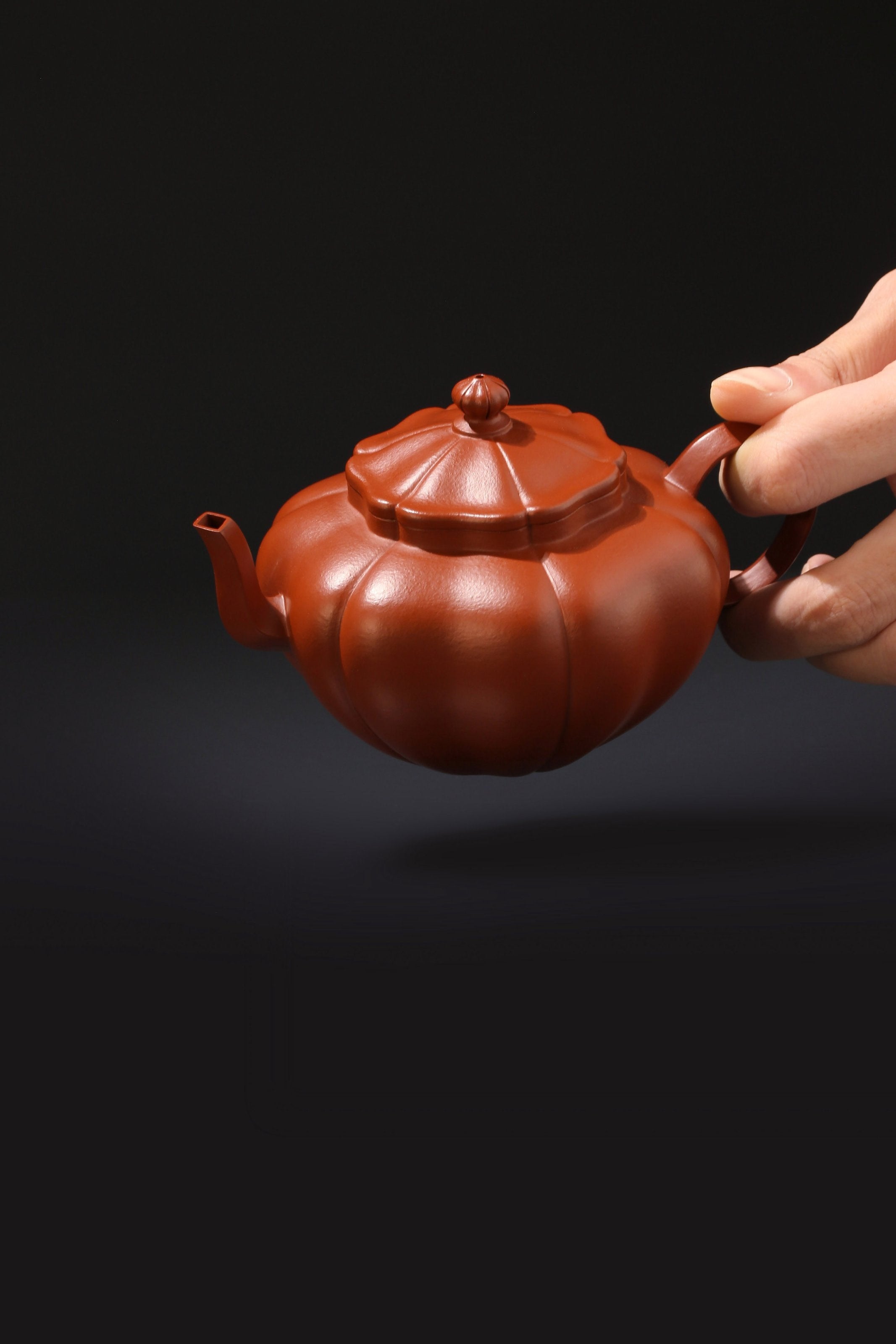 张丽妹制小煤窑朱泥六瓣葵花壶