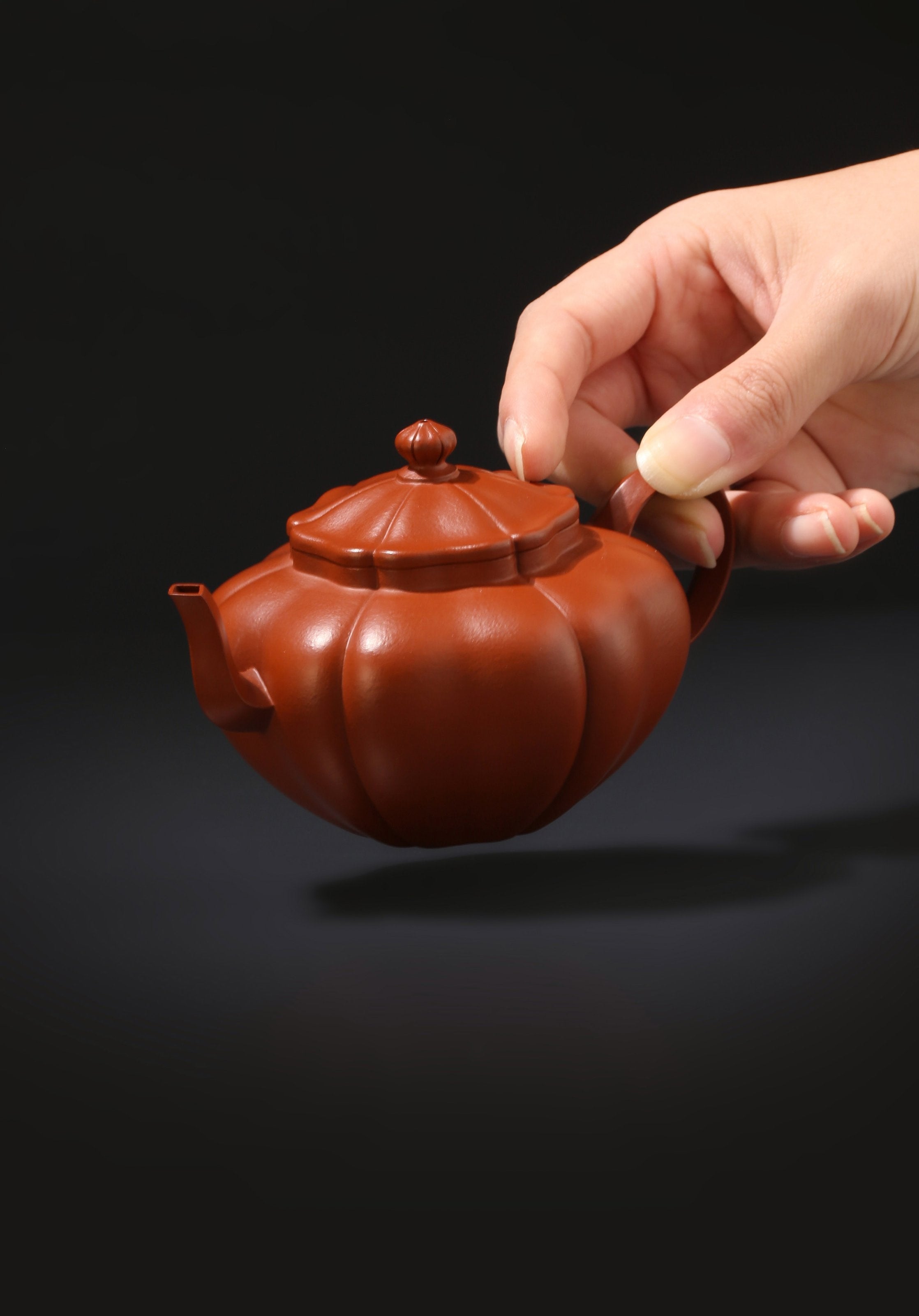 张丽妹制小煤窑朱泥六瓣葵花壶