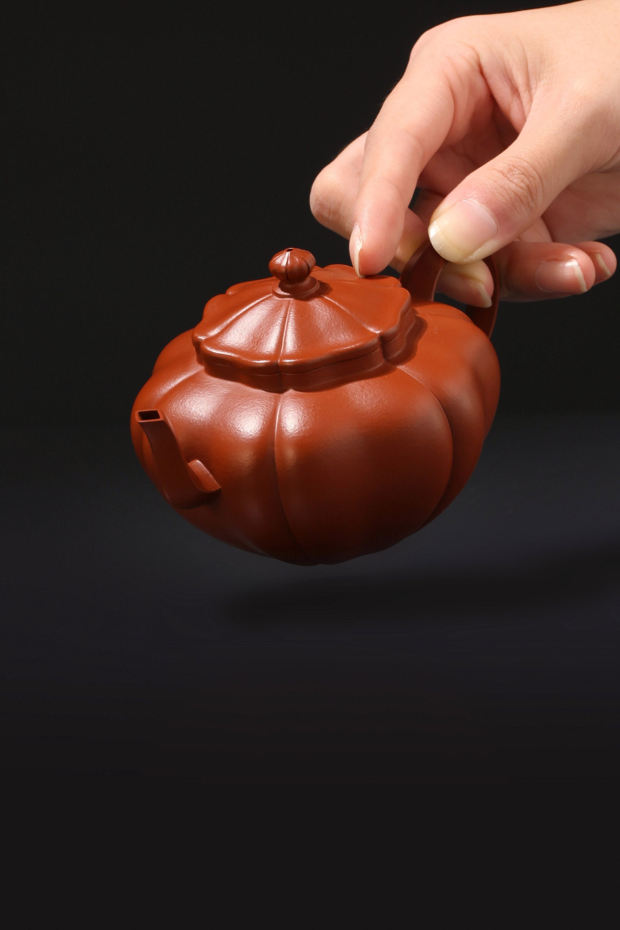 张丽妹制小煤窑朱泥六瓣葵花壶