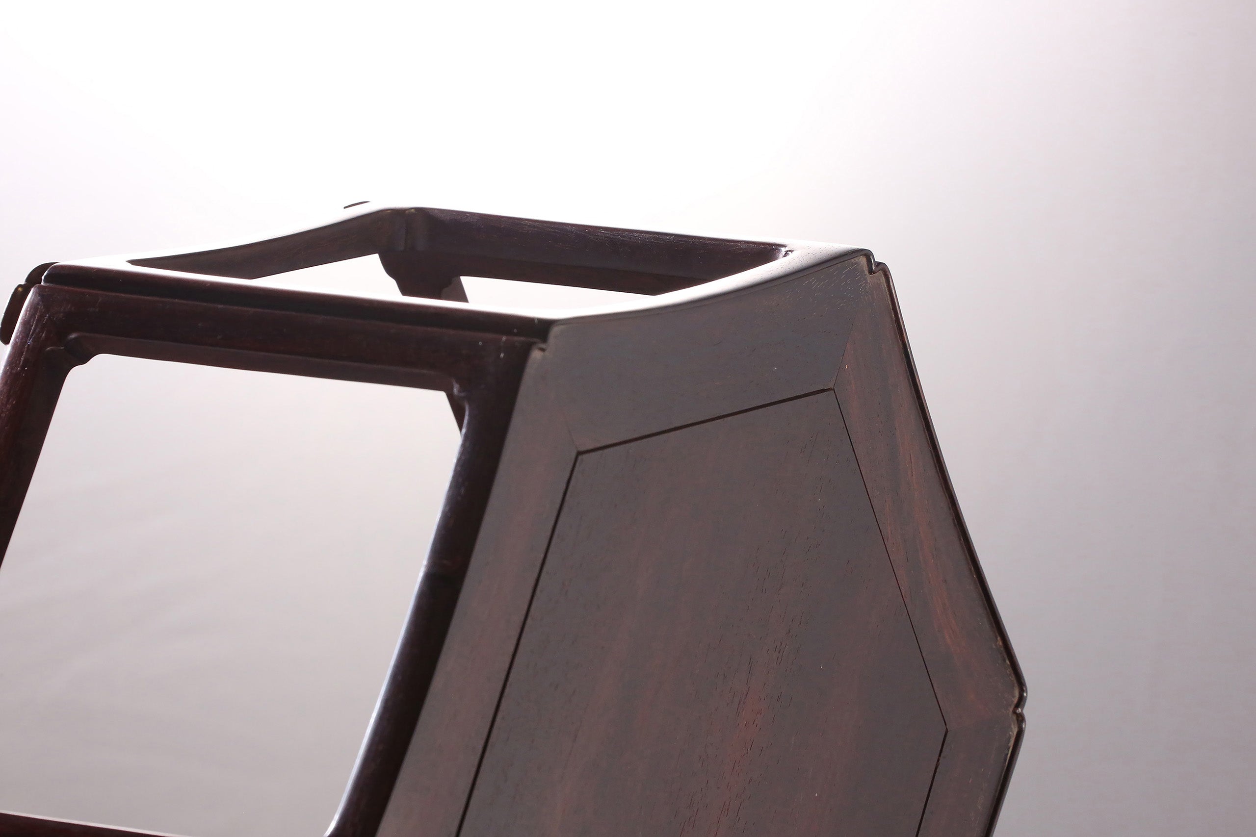 小叶紫檀六角文玩座