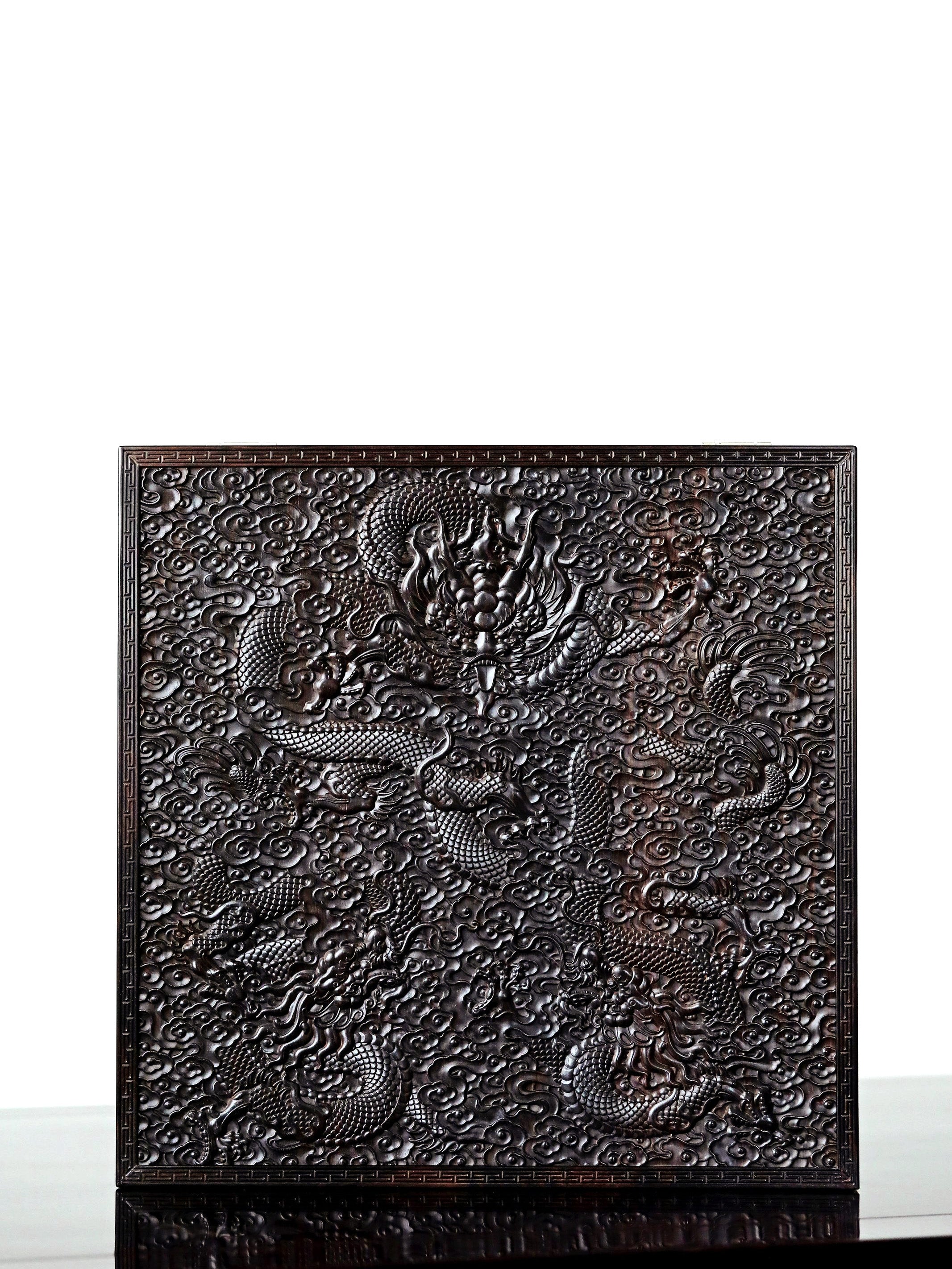 紫光檀龙腾万里满雕茶盒