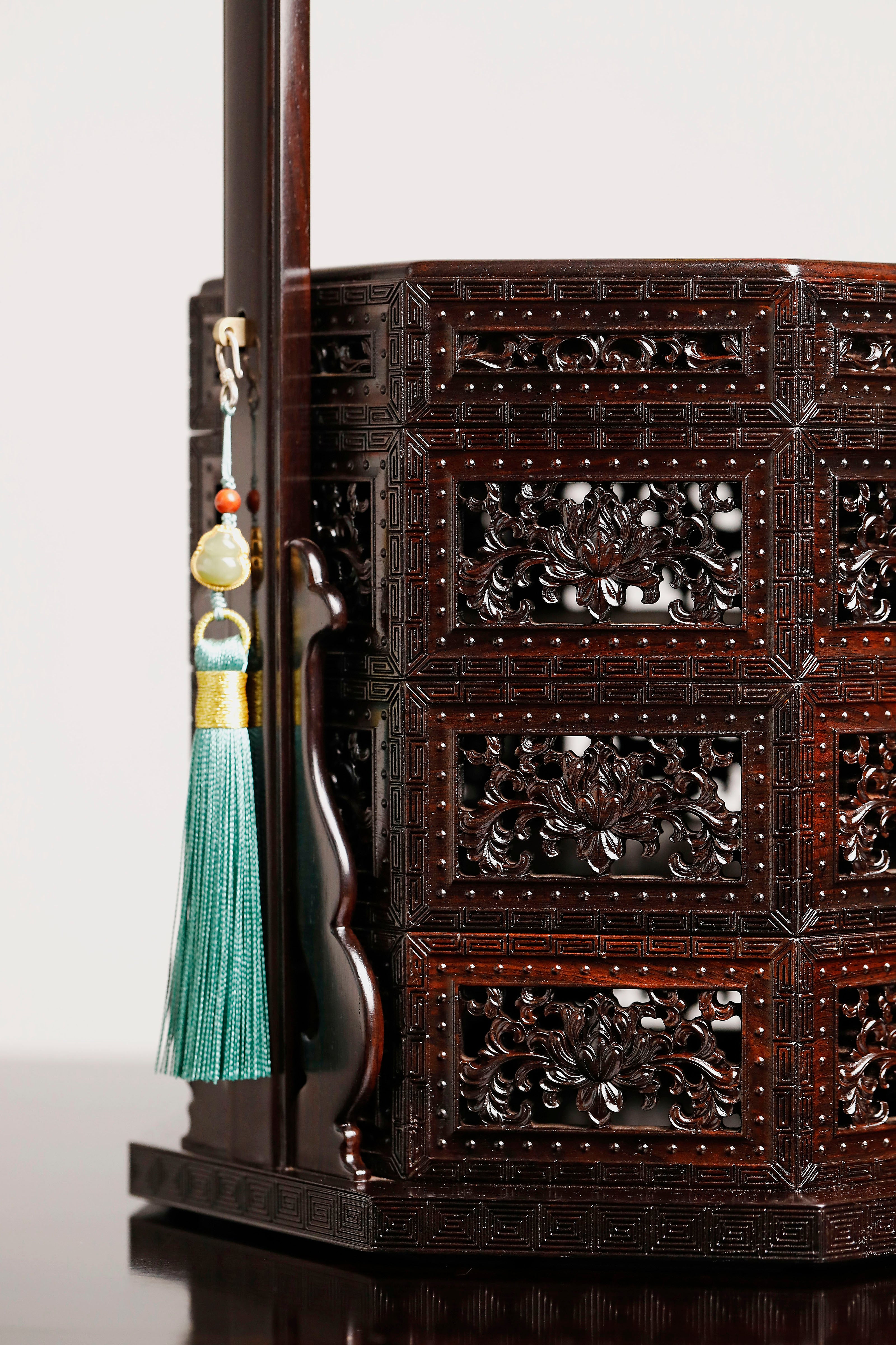 紫光檀鏤空八角提盒