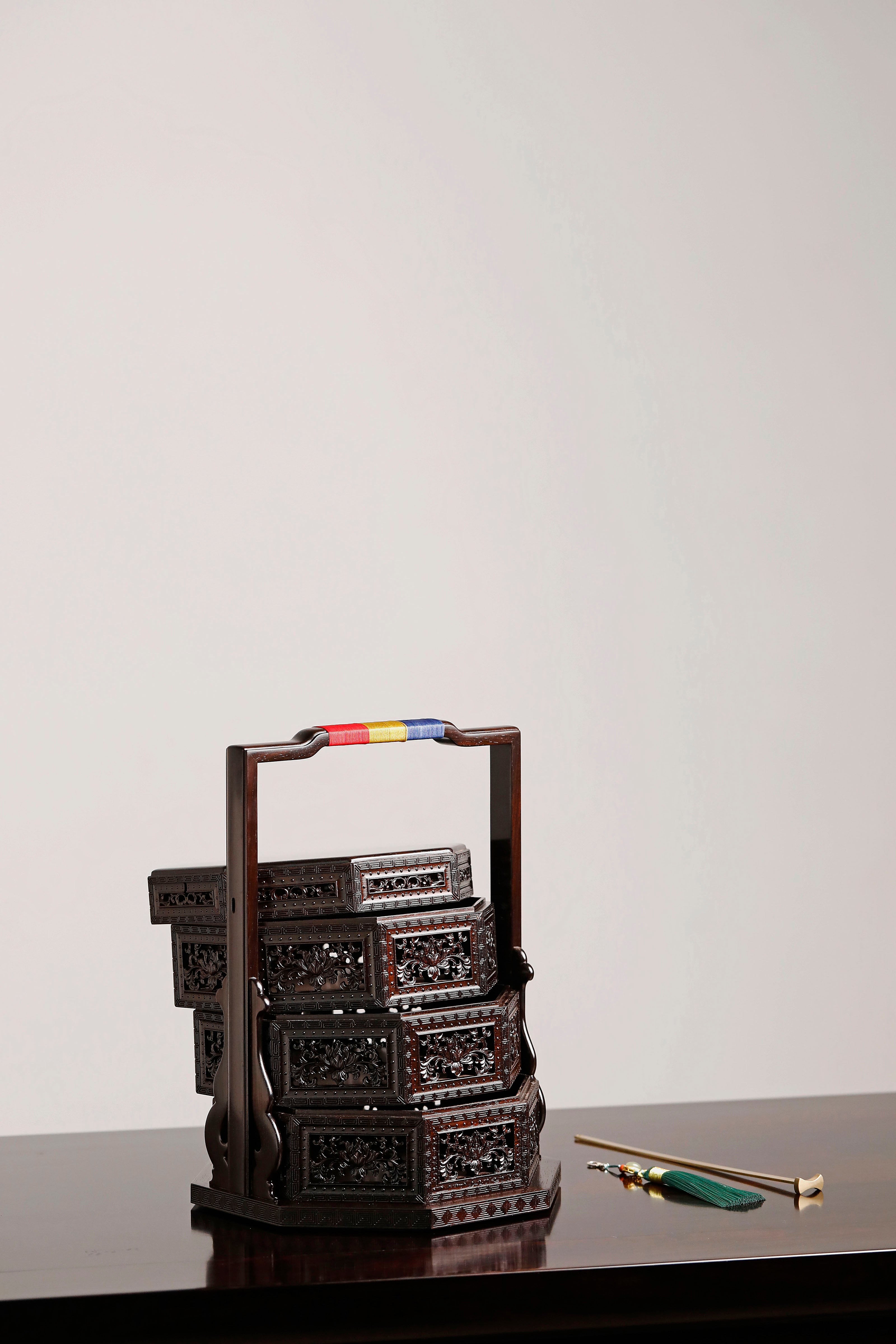 紫光檀鏤空八角提盒