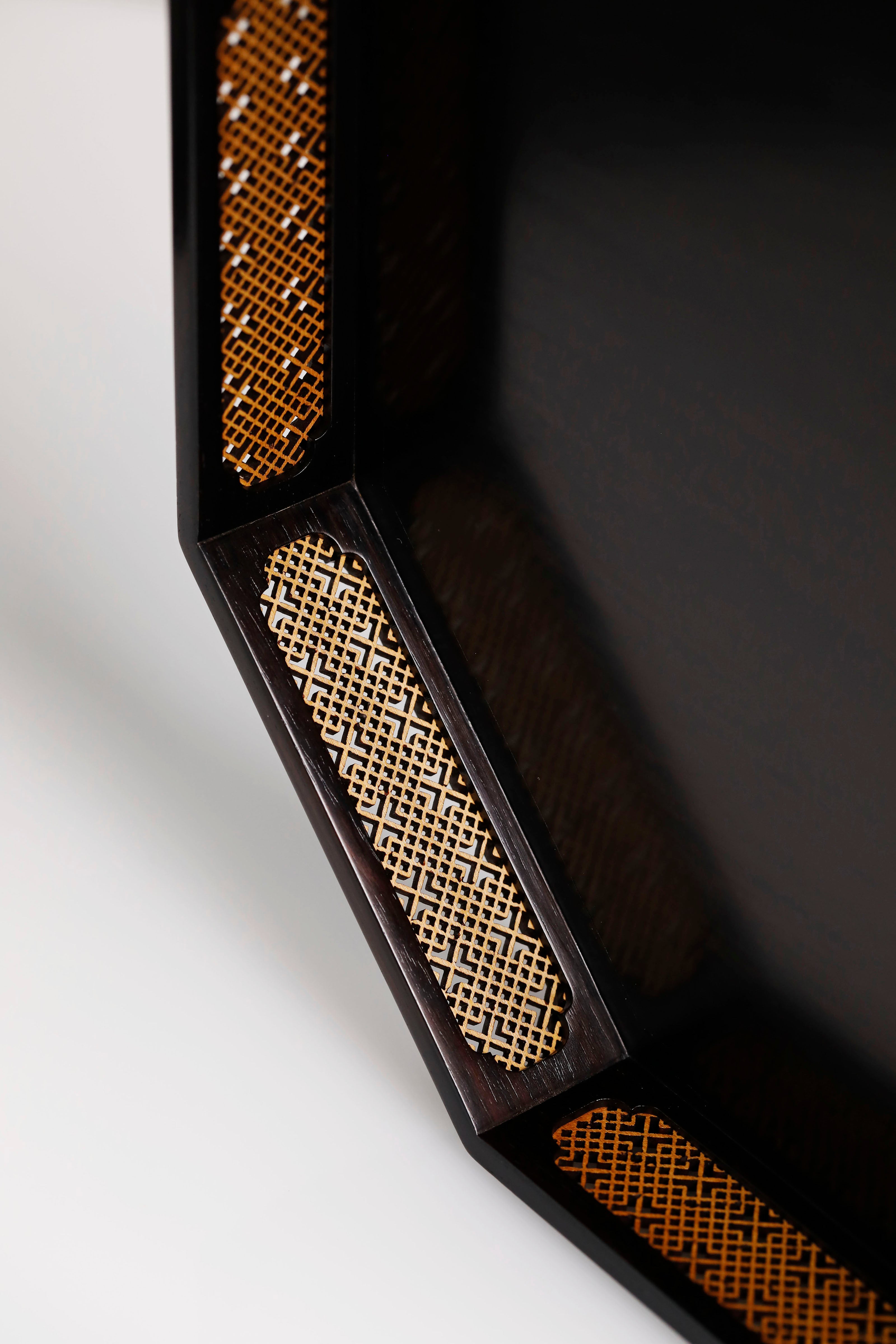 紫光檀嵌黄杨木编织窗格纹八角茶盘