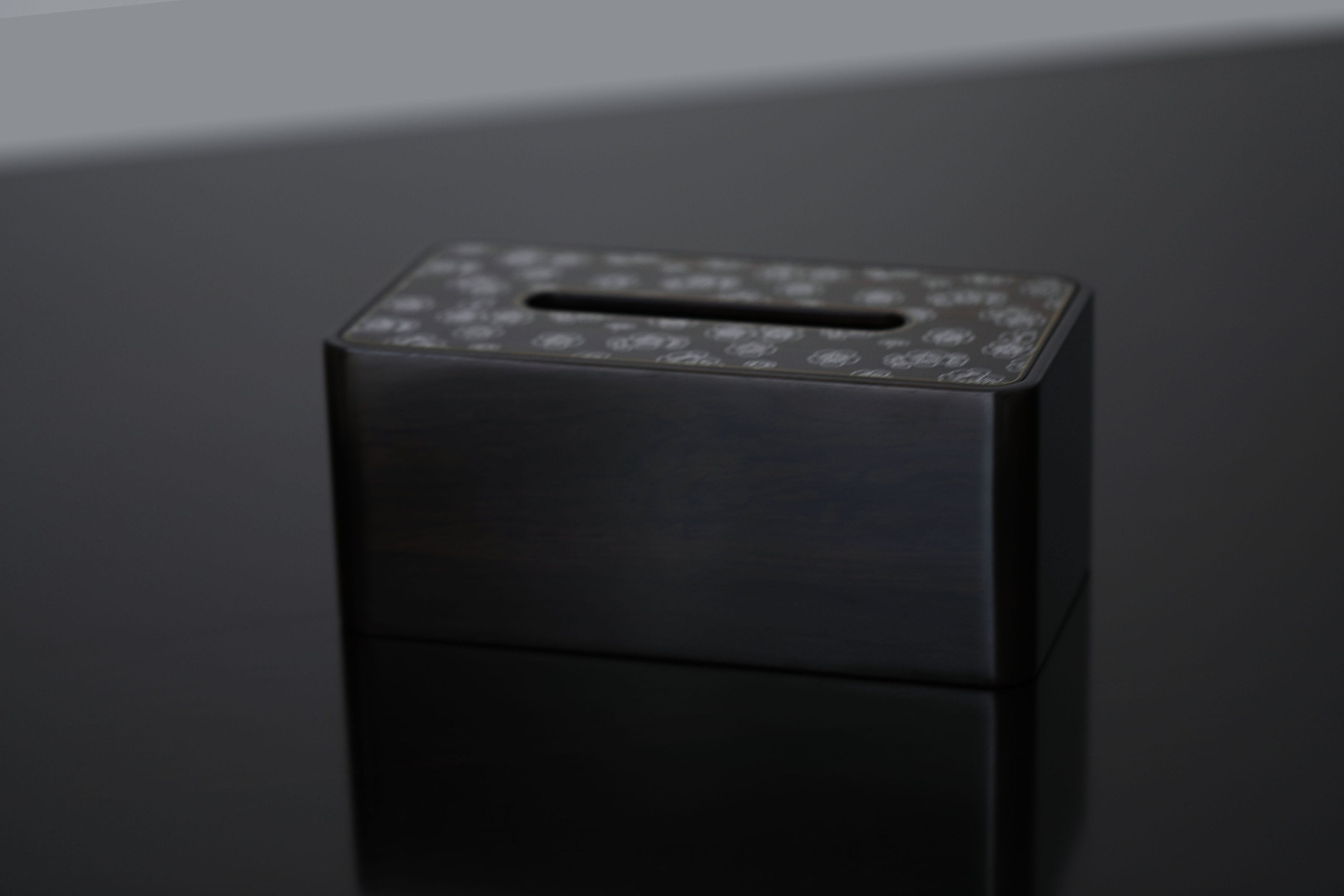 梅花纹/万字纹/雪花纹紫光檀纸巾盒