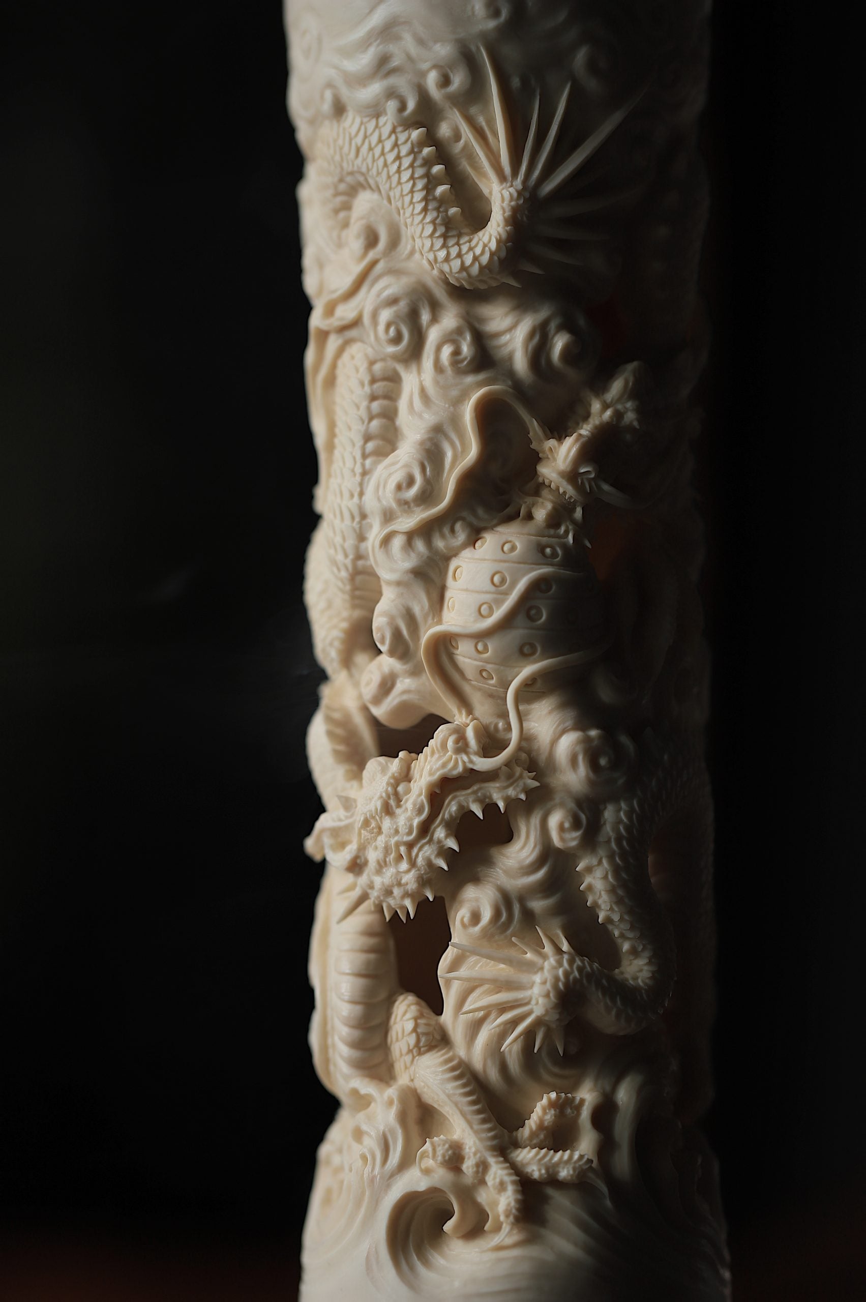 猛犸牙雕龙纹香炉