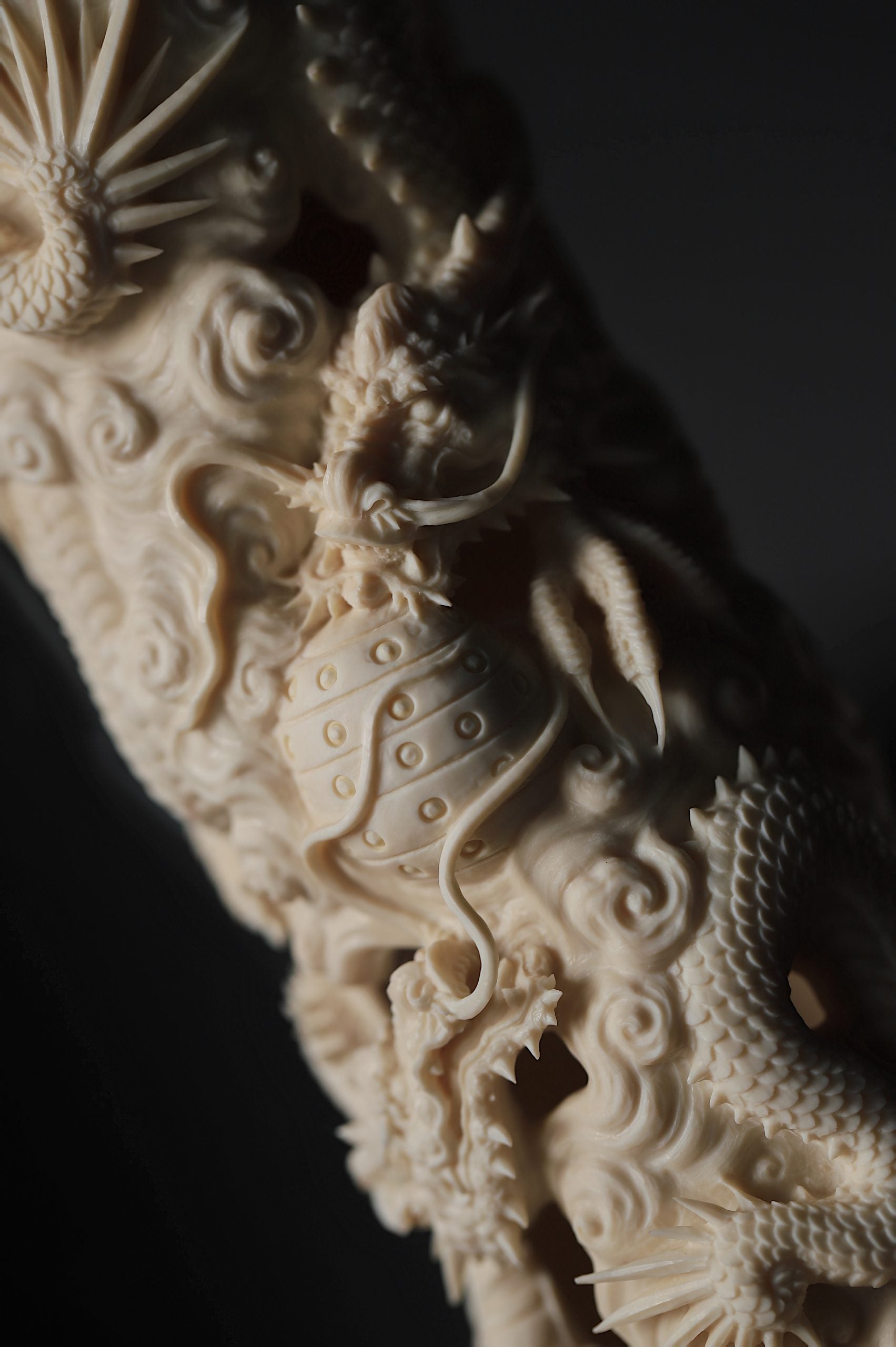 猛犸牙雕龙纹香炉