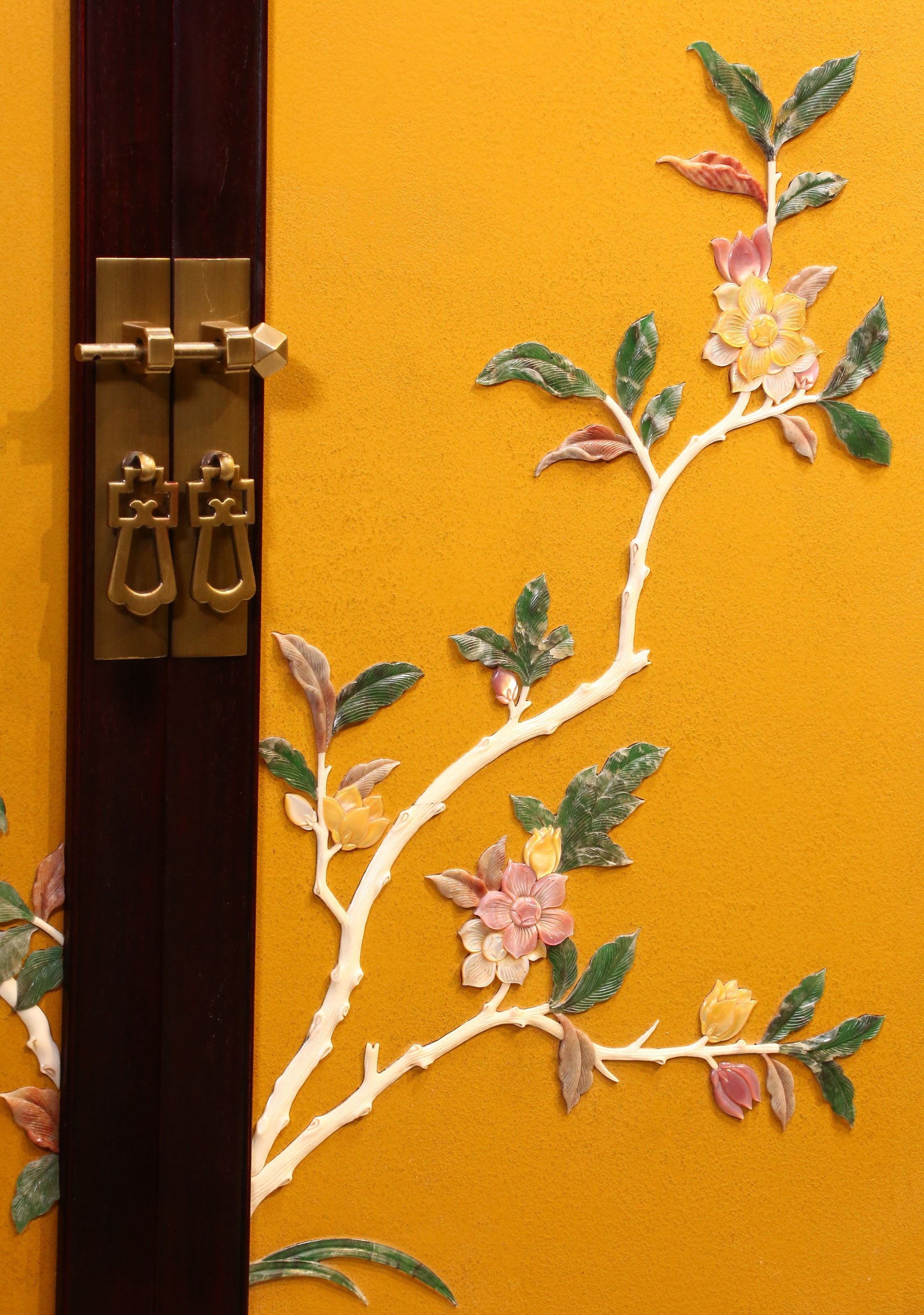 百宝嵌牡丹花茶柜