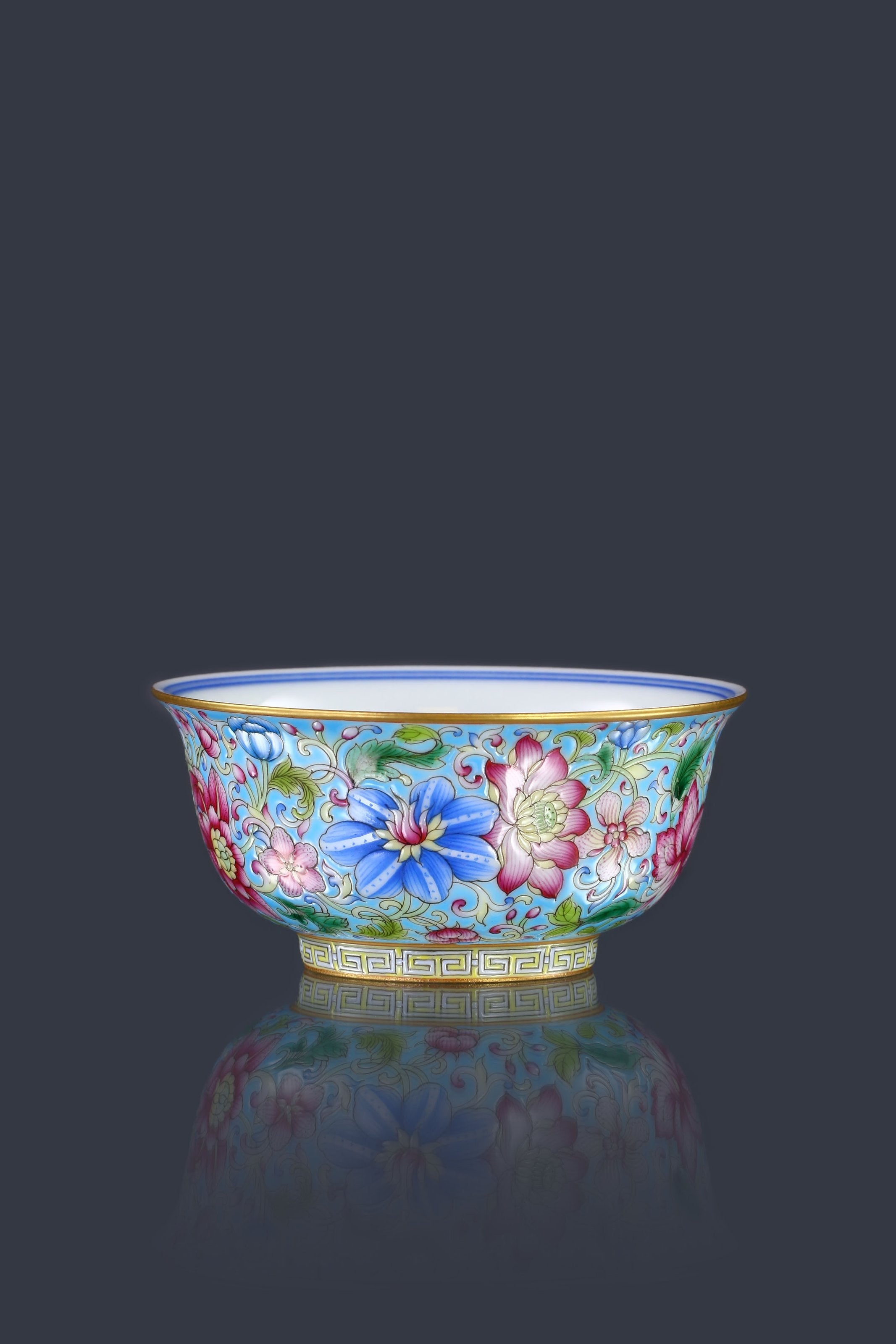 大雅齋內青花花卉琺瑯彩杯