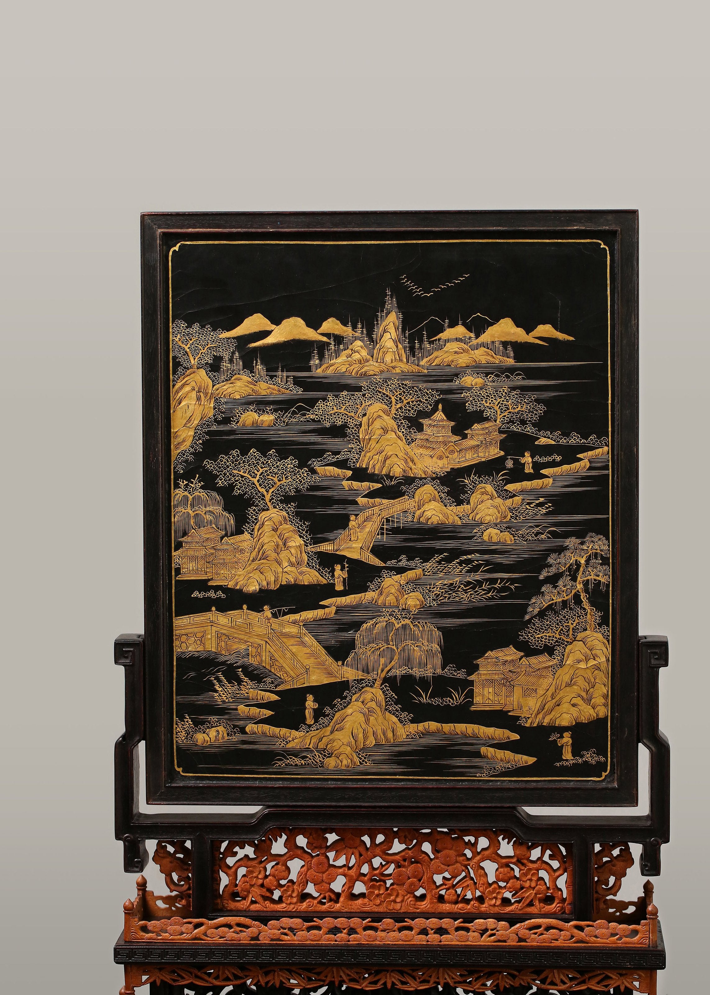 青金石百宝嵌博古图描金御题诗插屏