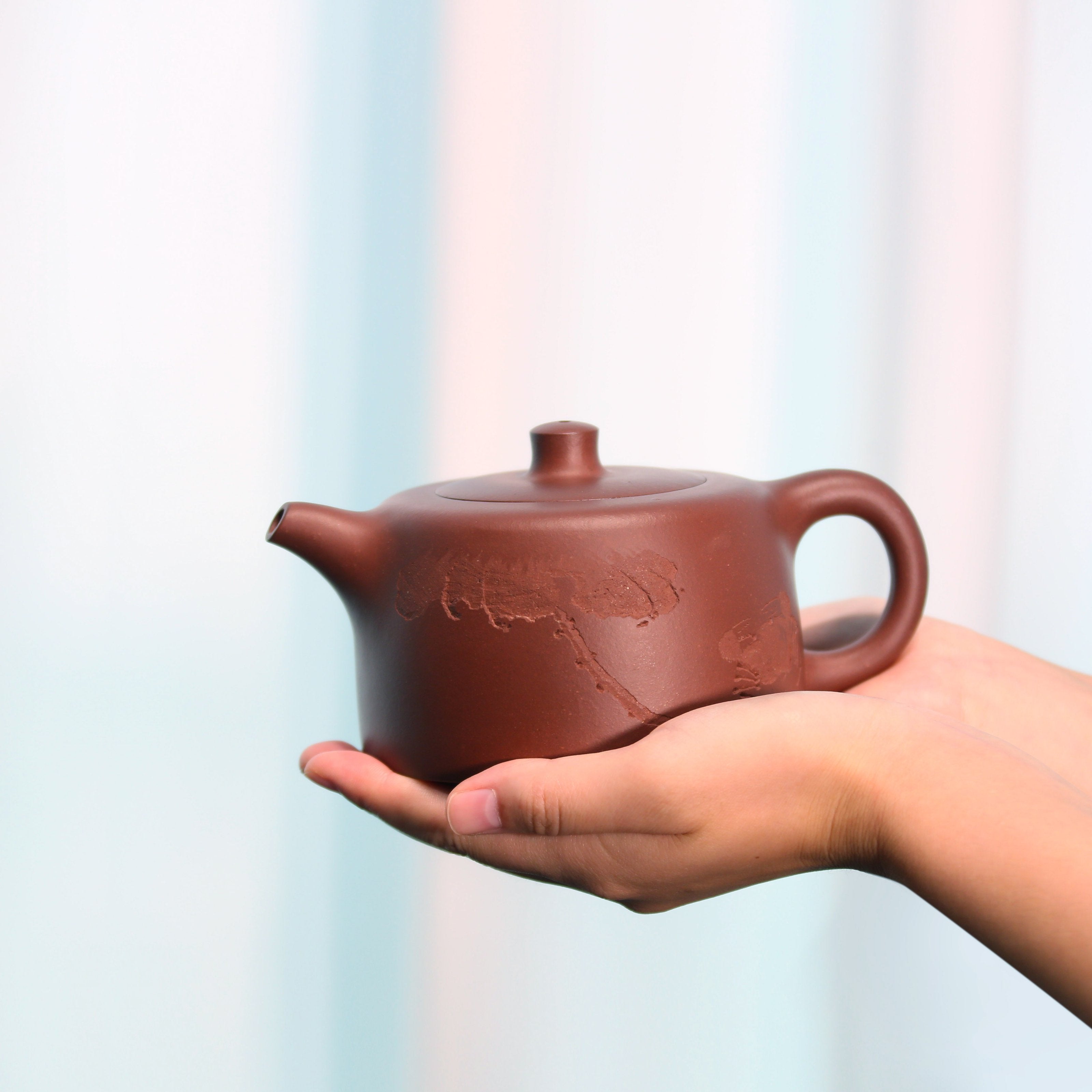 2008年饶宗颐刻绘清水泥井栏书画壶