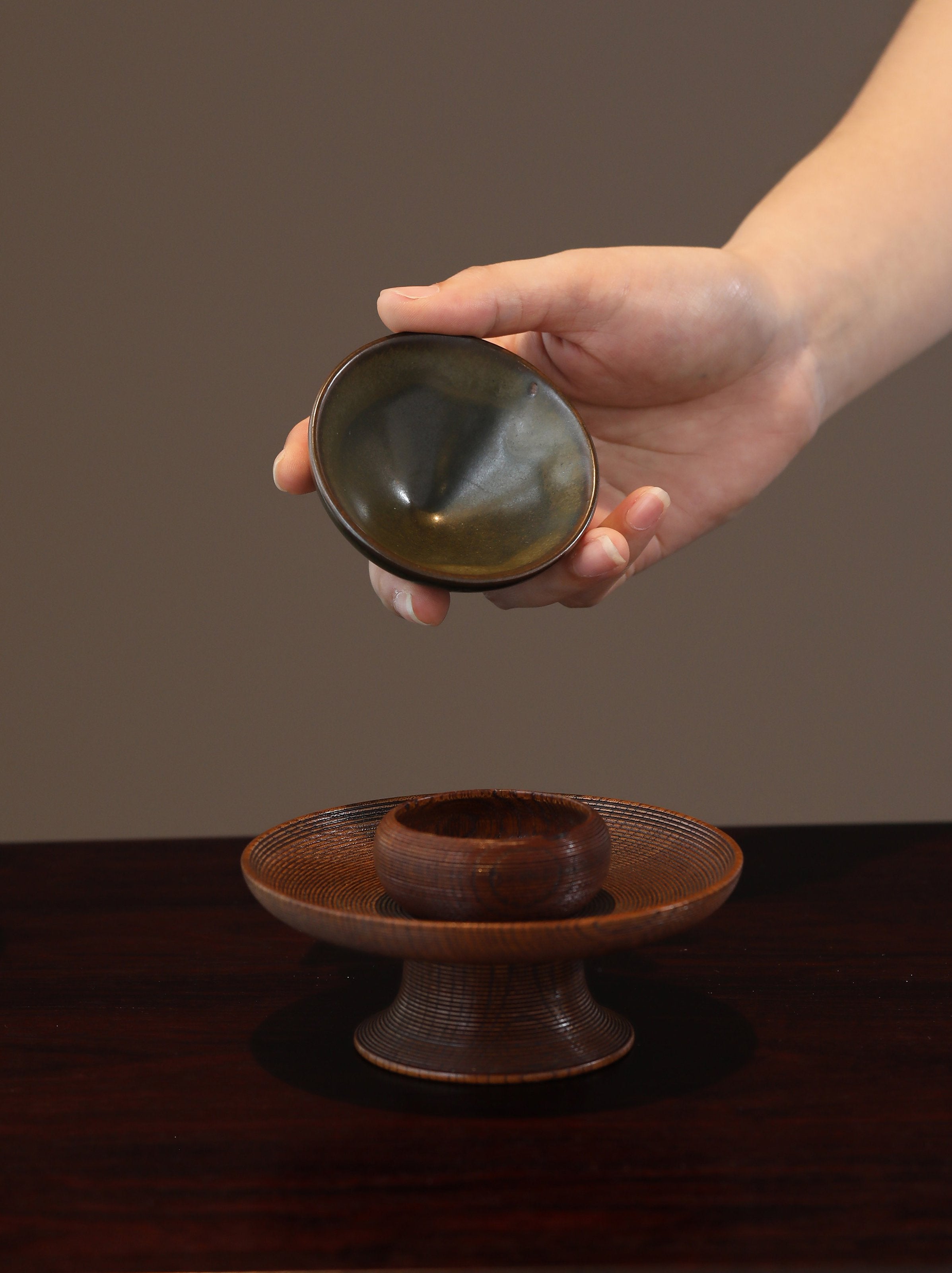 日本明治茶葉末斗笠（尖底）盞、盞托