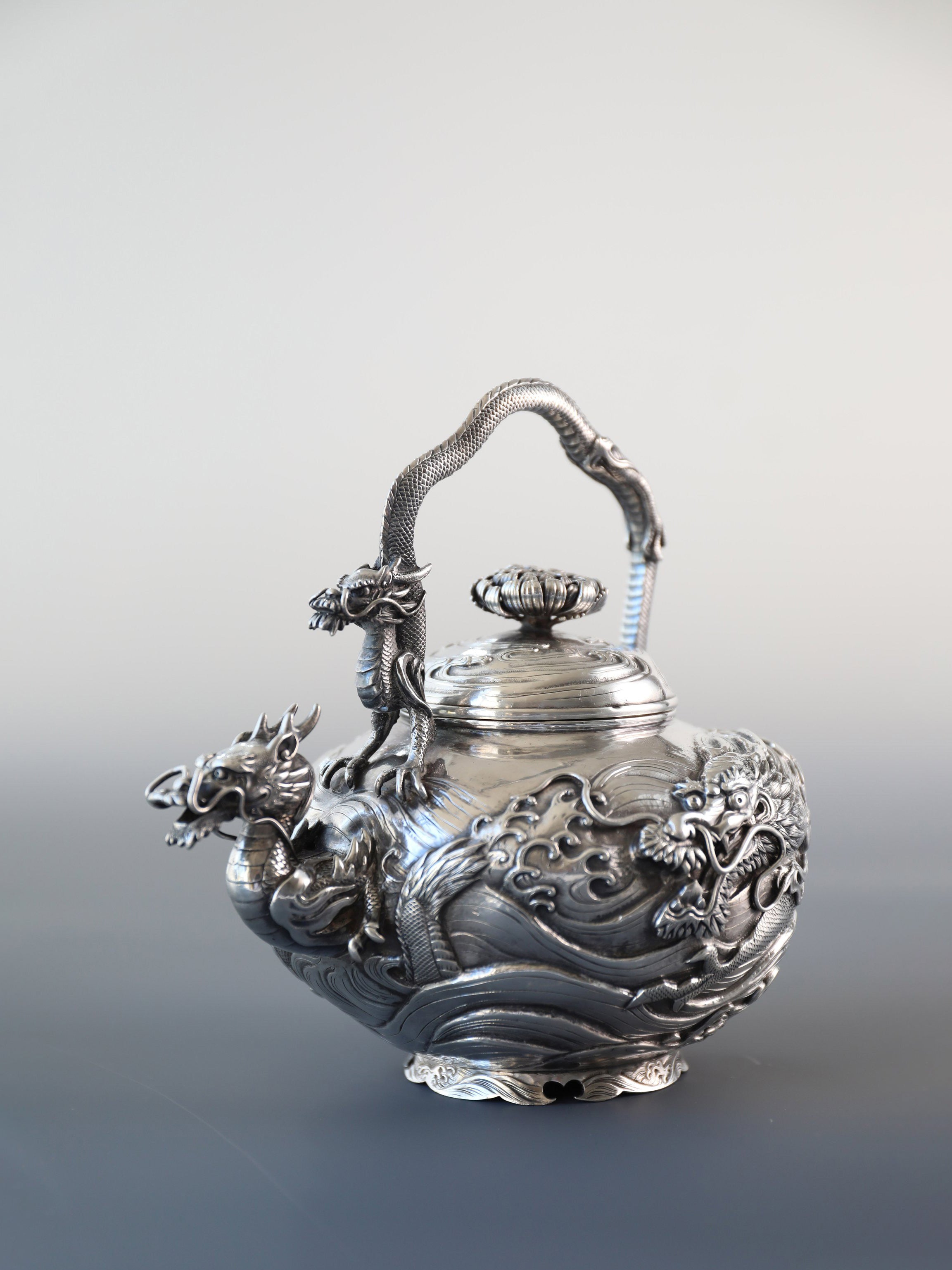1890 Japanese Yoshitaka Dragon Pattern Sterling Silver Teapot/Tea Cani
