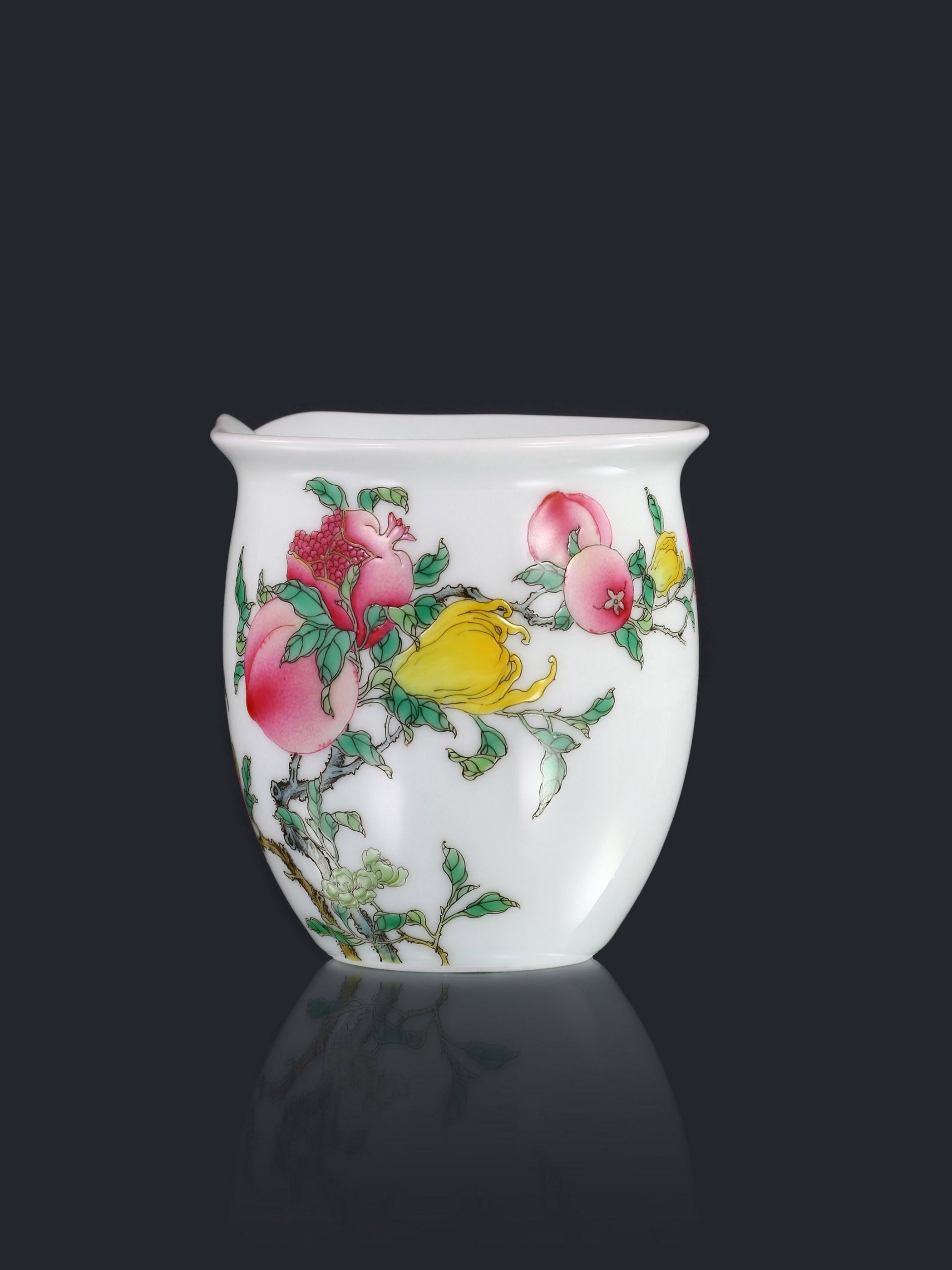 波多野正典　炭化銀彩壺　25cm A very rare pink-ground famille-rose altar vase, Seal mark and period