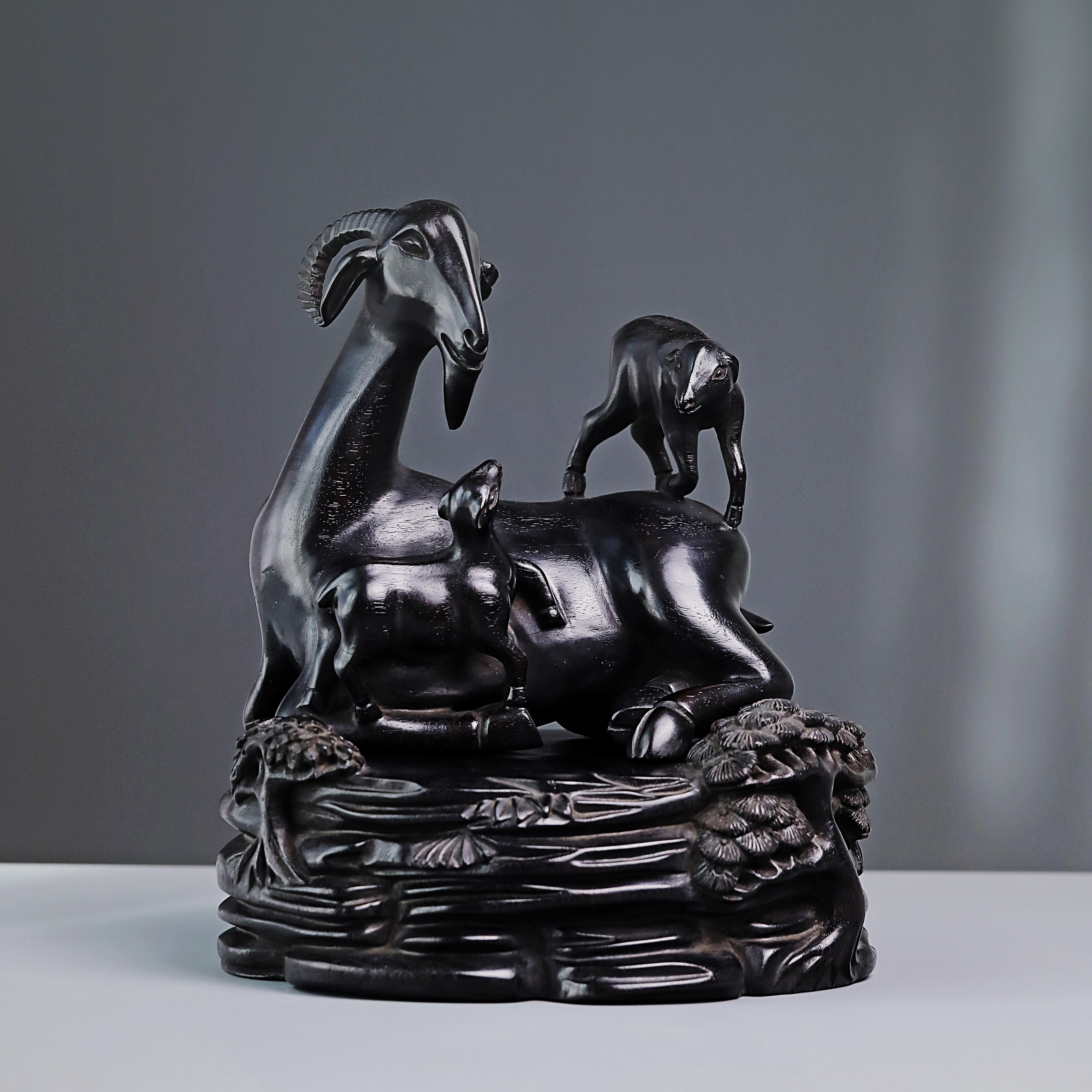 三阳开泰黄杨木雕