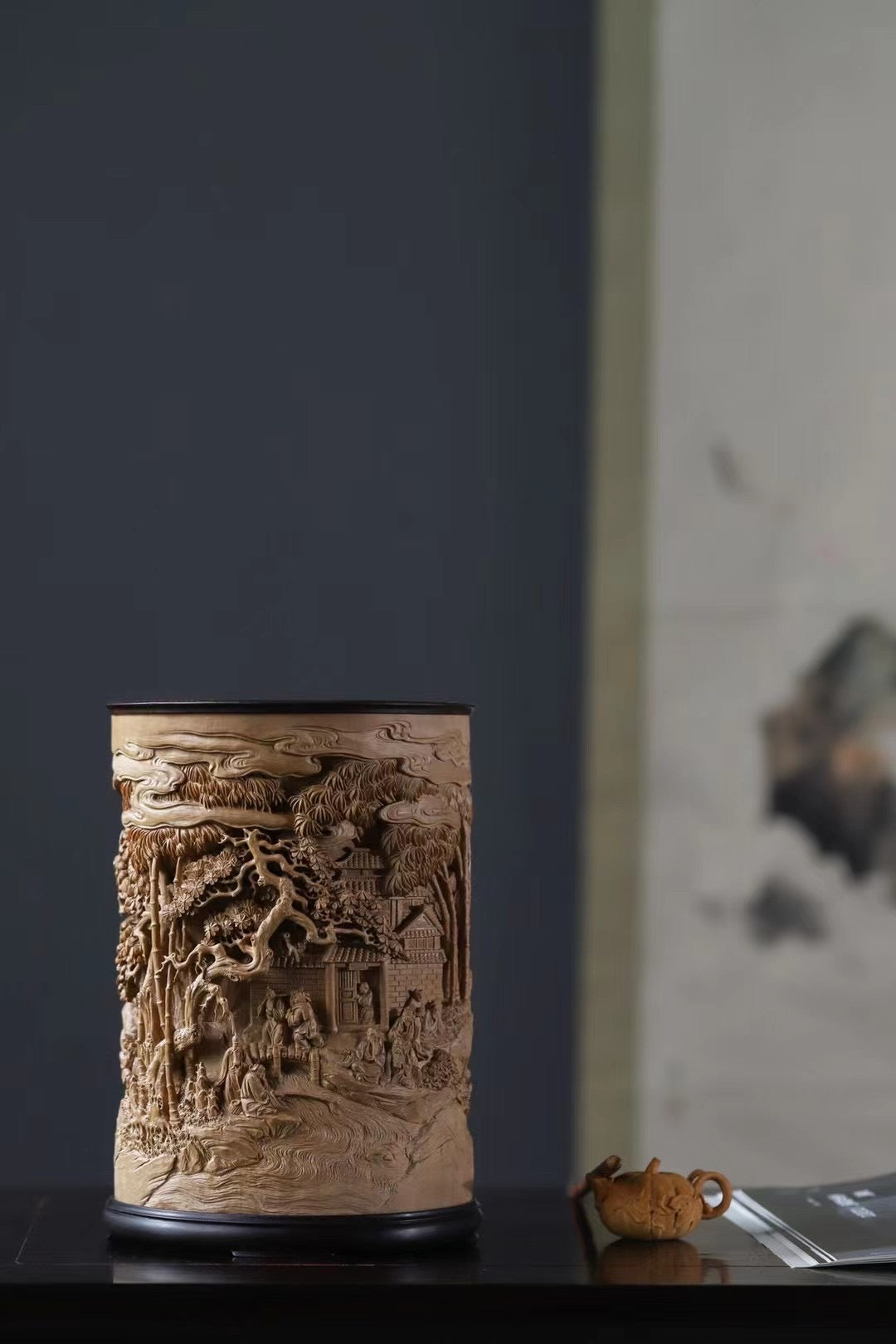 老山檀十八学士大笔筒