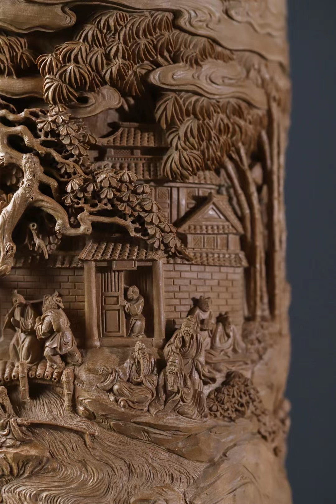 老山檀十八学士大笔筒