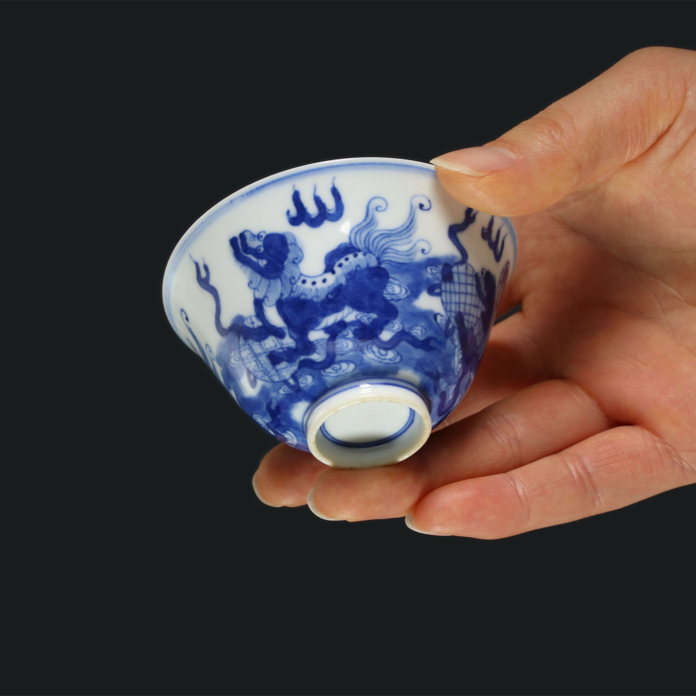 Lion Dance and Ball Bell Cup / Double Lion Embroidered Ball Blue and White Cup