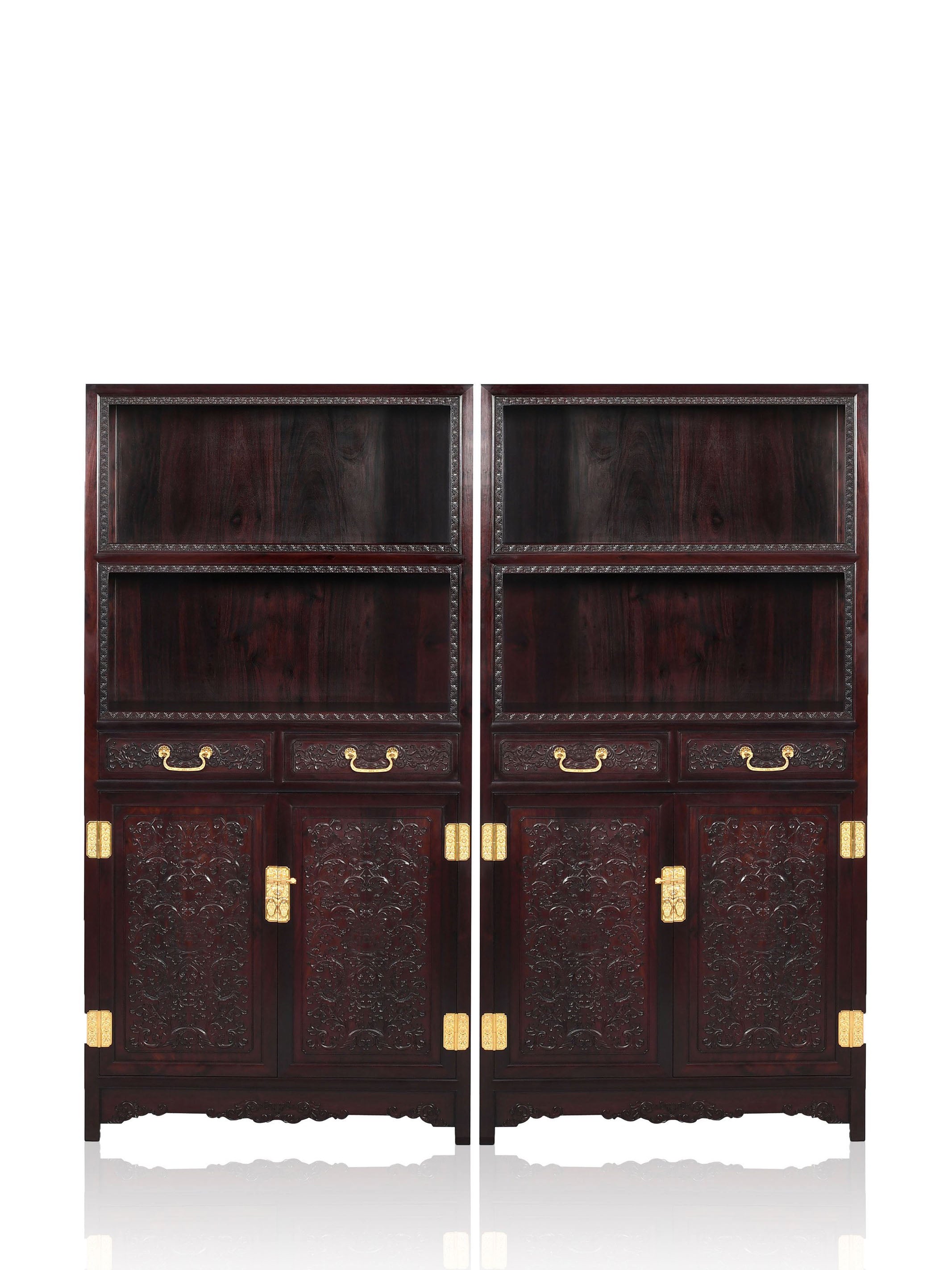 Bookcase with dragon/passionflower pattern and rim