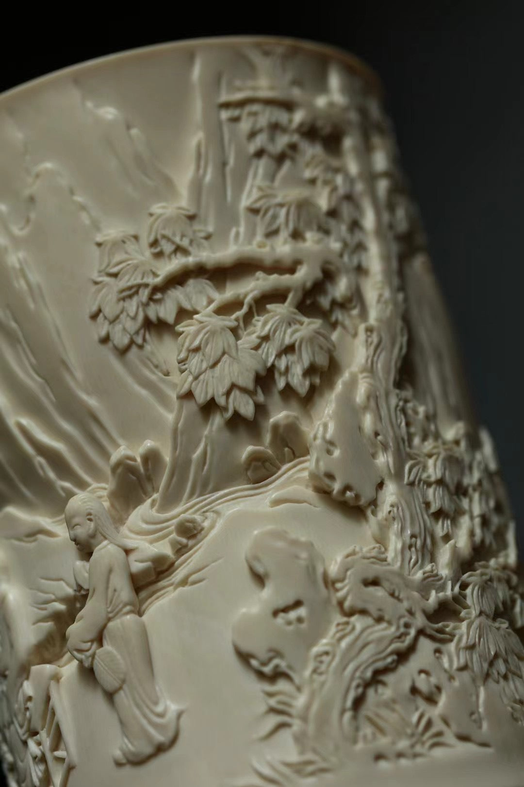 松下高士笔筒|万年猛犸