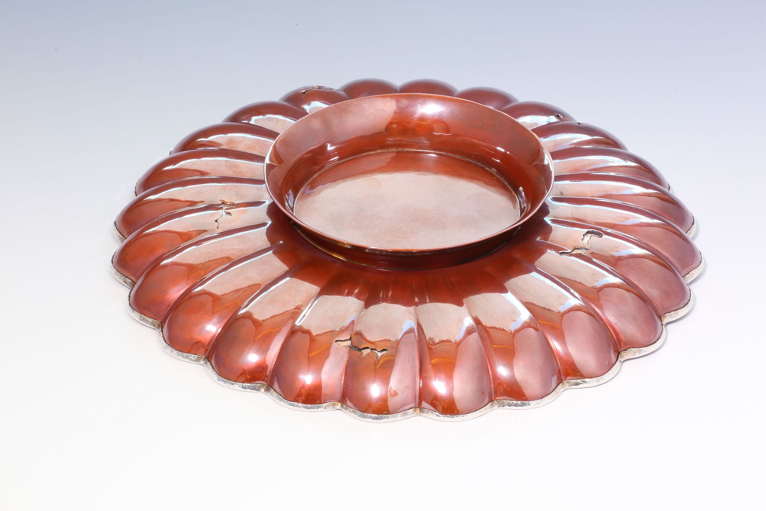 宋韻菊瓣銅包銀茶盤