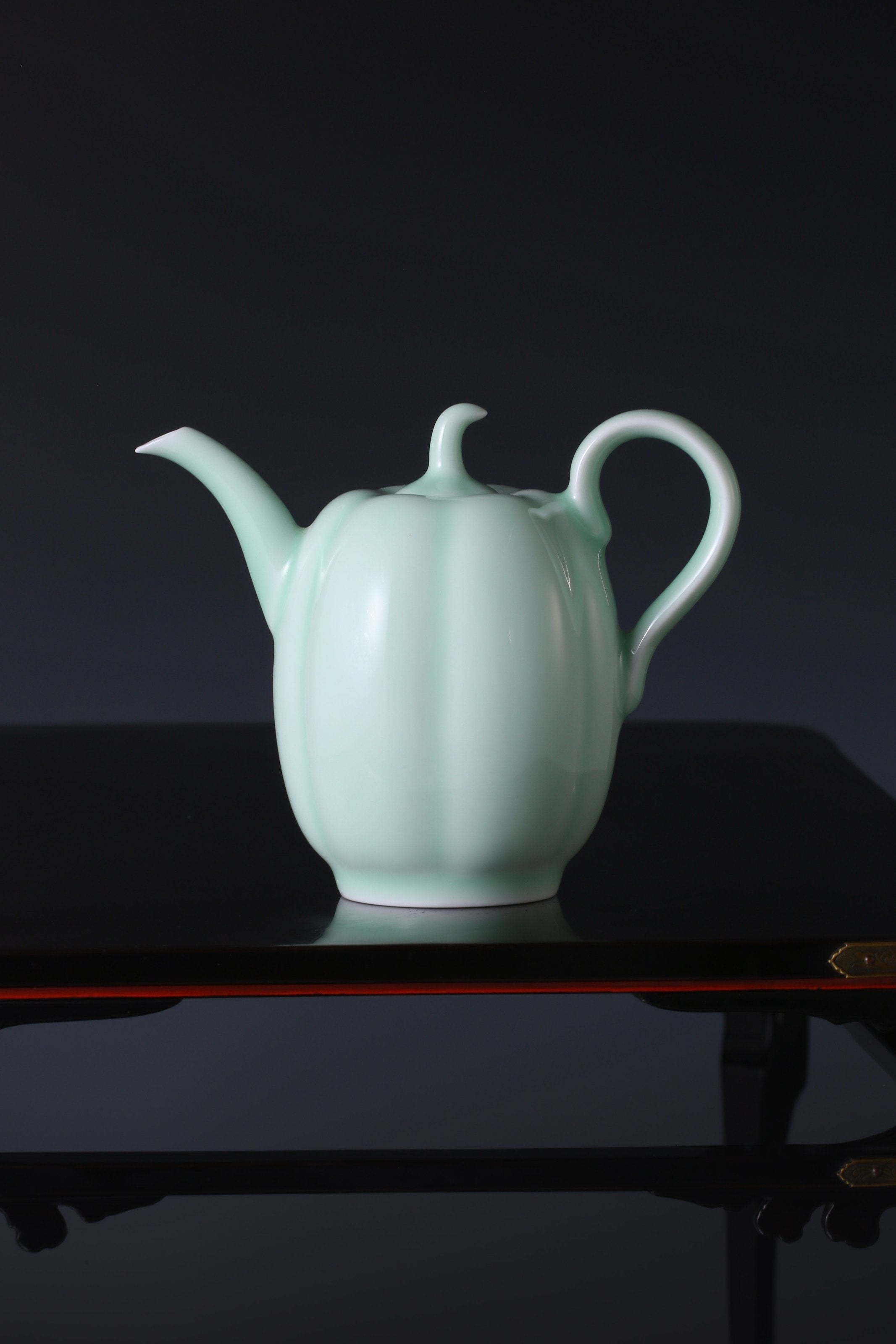 Song-Style Bluish-White Glazed Melon-Ribbed Ewer