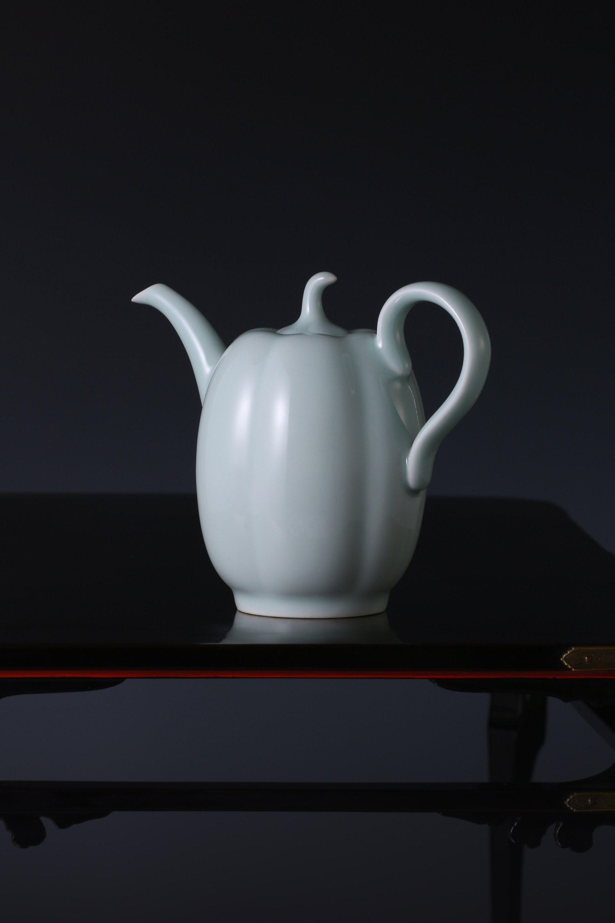 Song-Style Bluish-White Glazed Melon-Ribbed Ewer