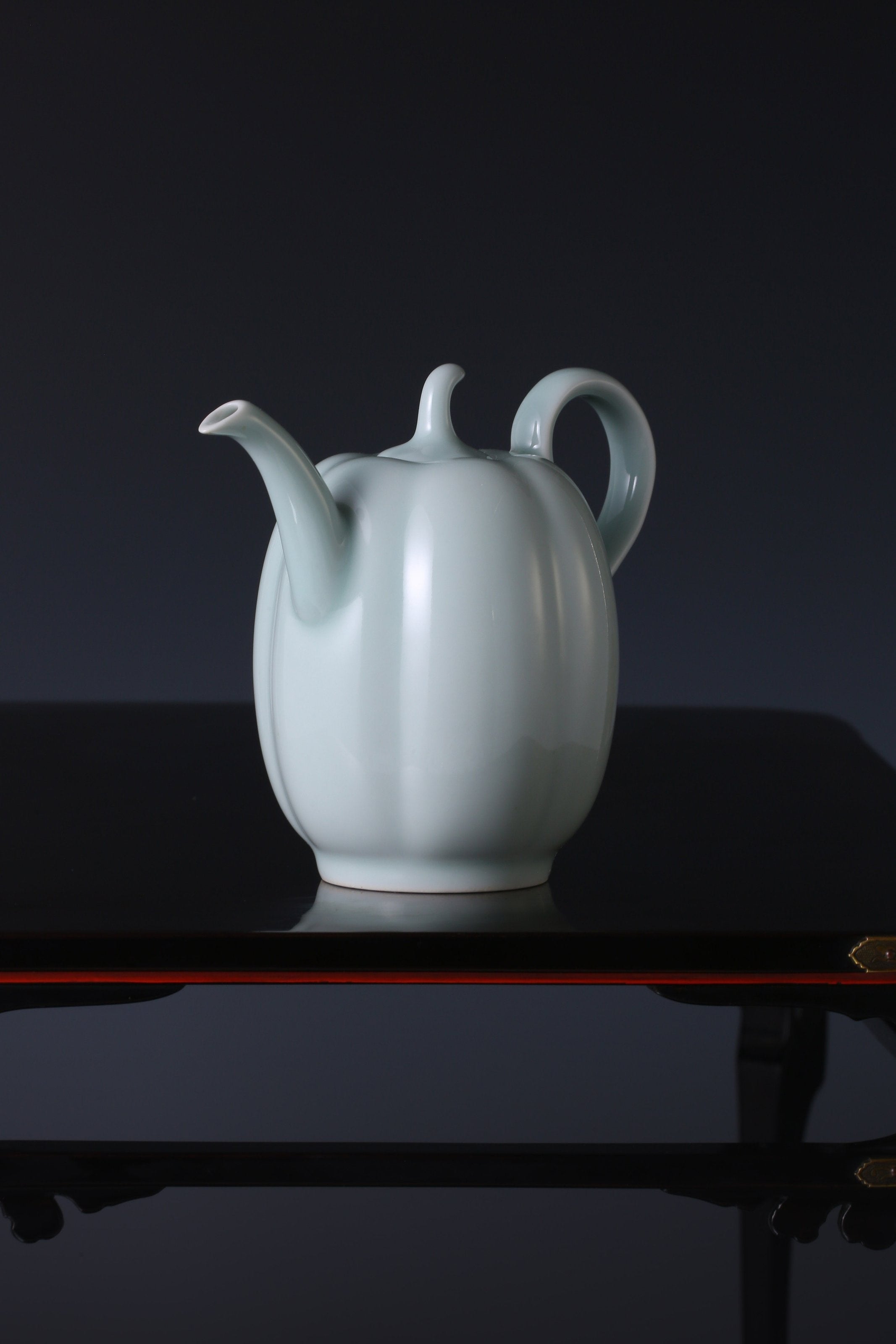 Song-Style Bluish-White Glazed Melon-Ribbed Ewer