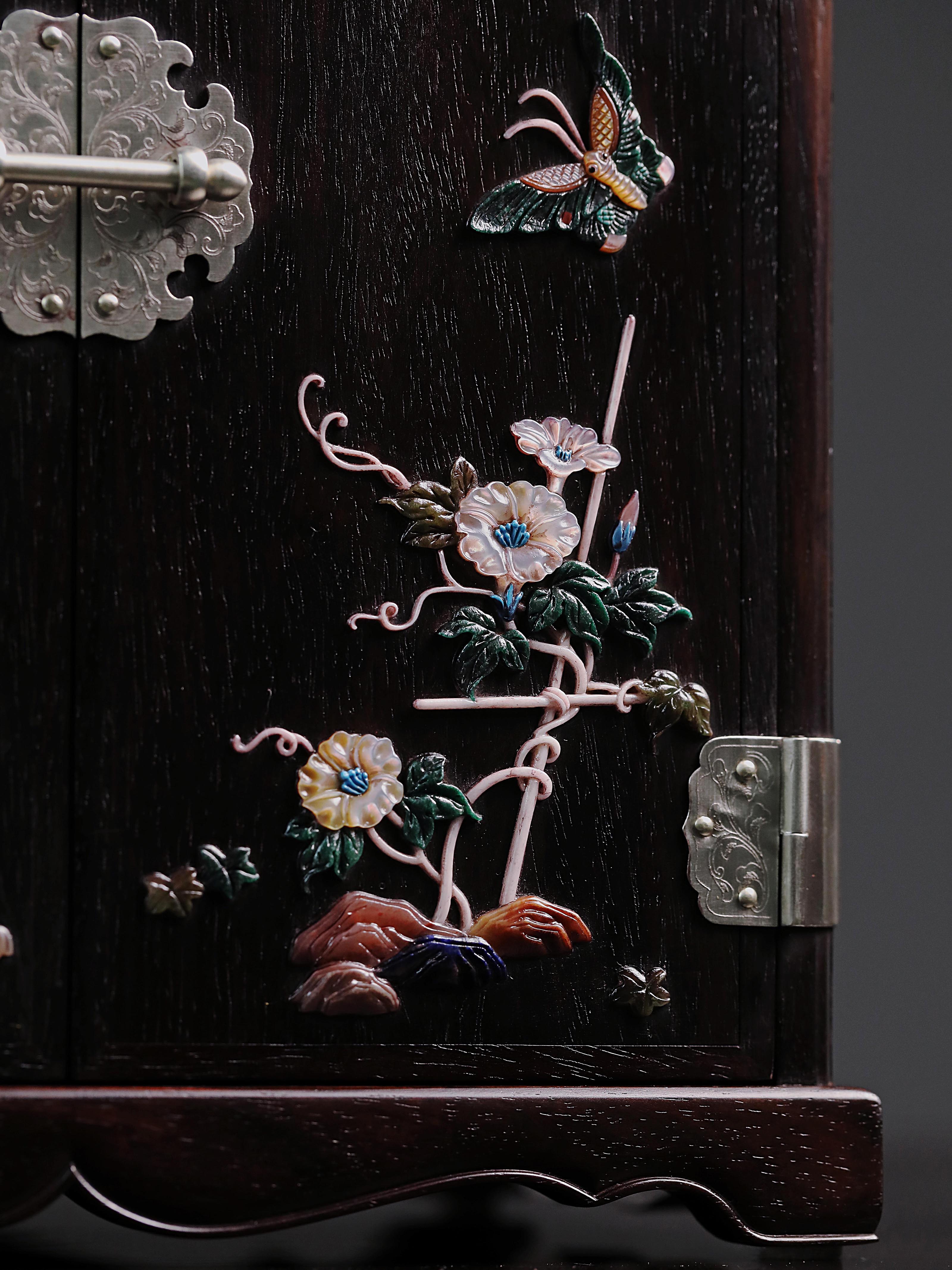 Rosewood inlaid tea cabinet