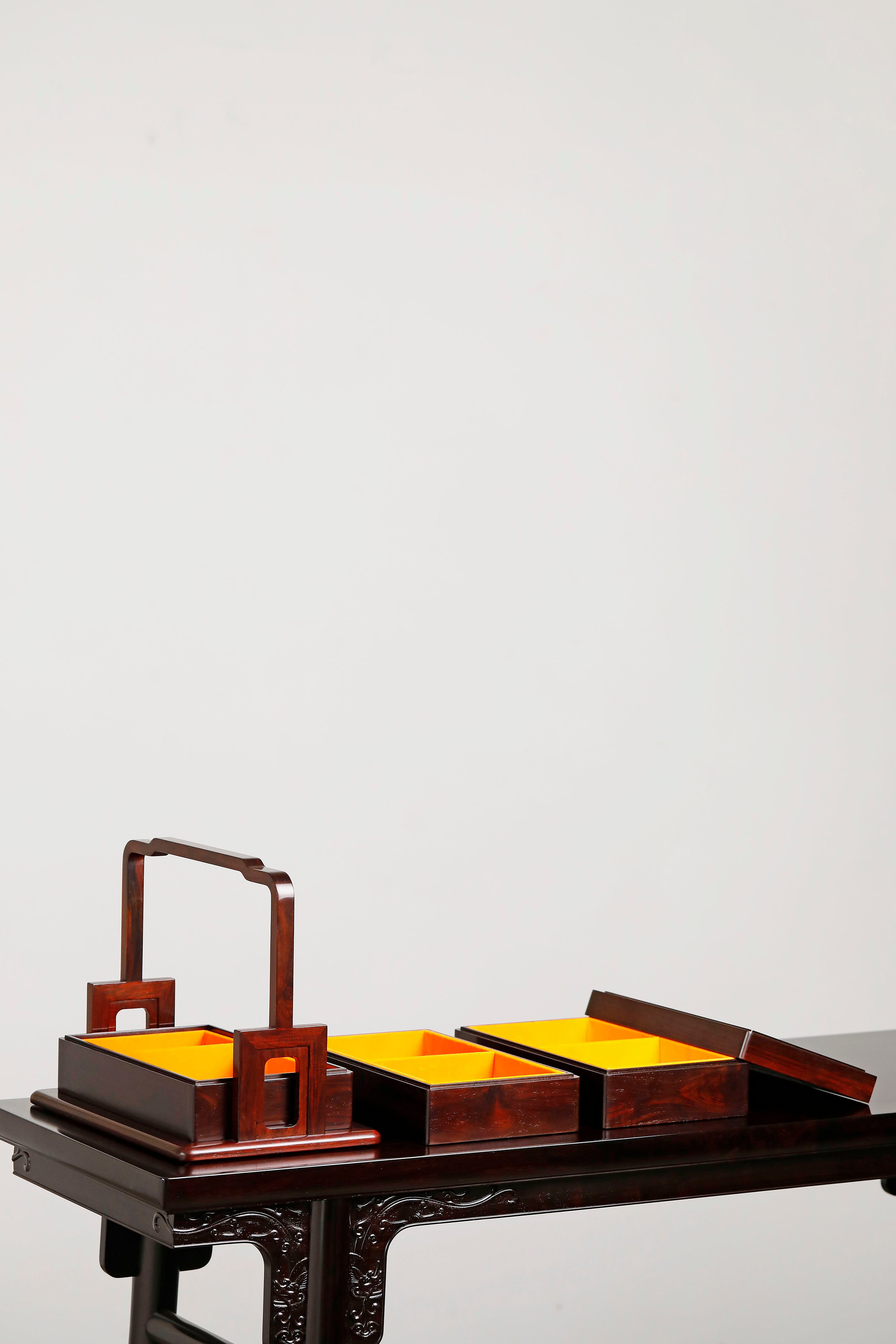 大红酸枝素面三层提盒