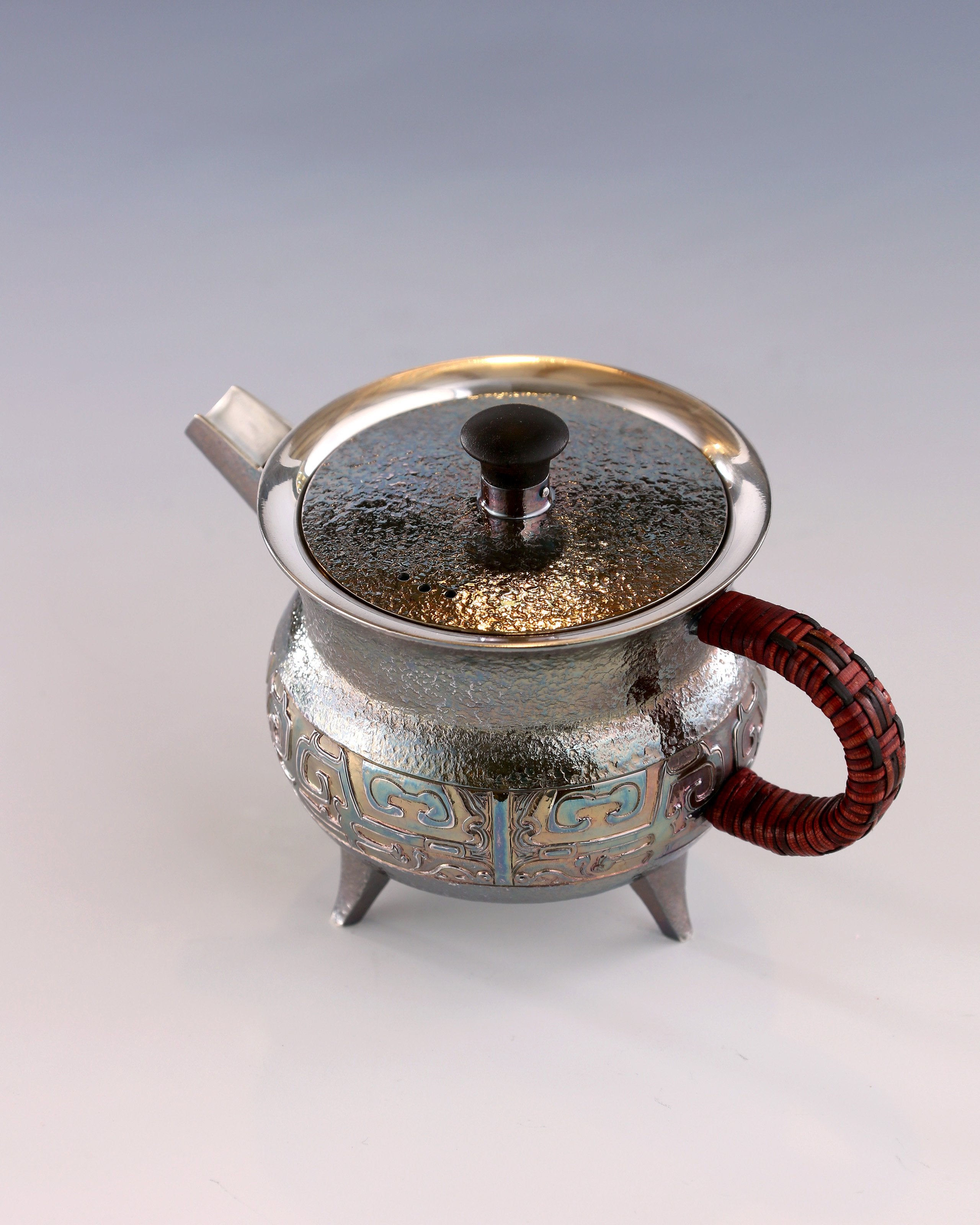 饕餮紋爵式銀壺