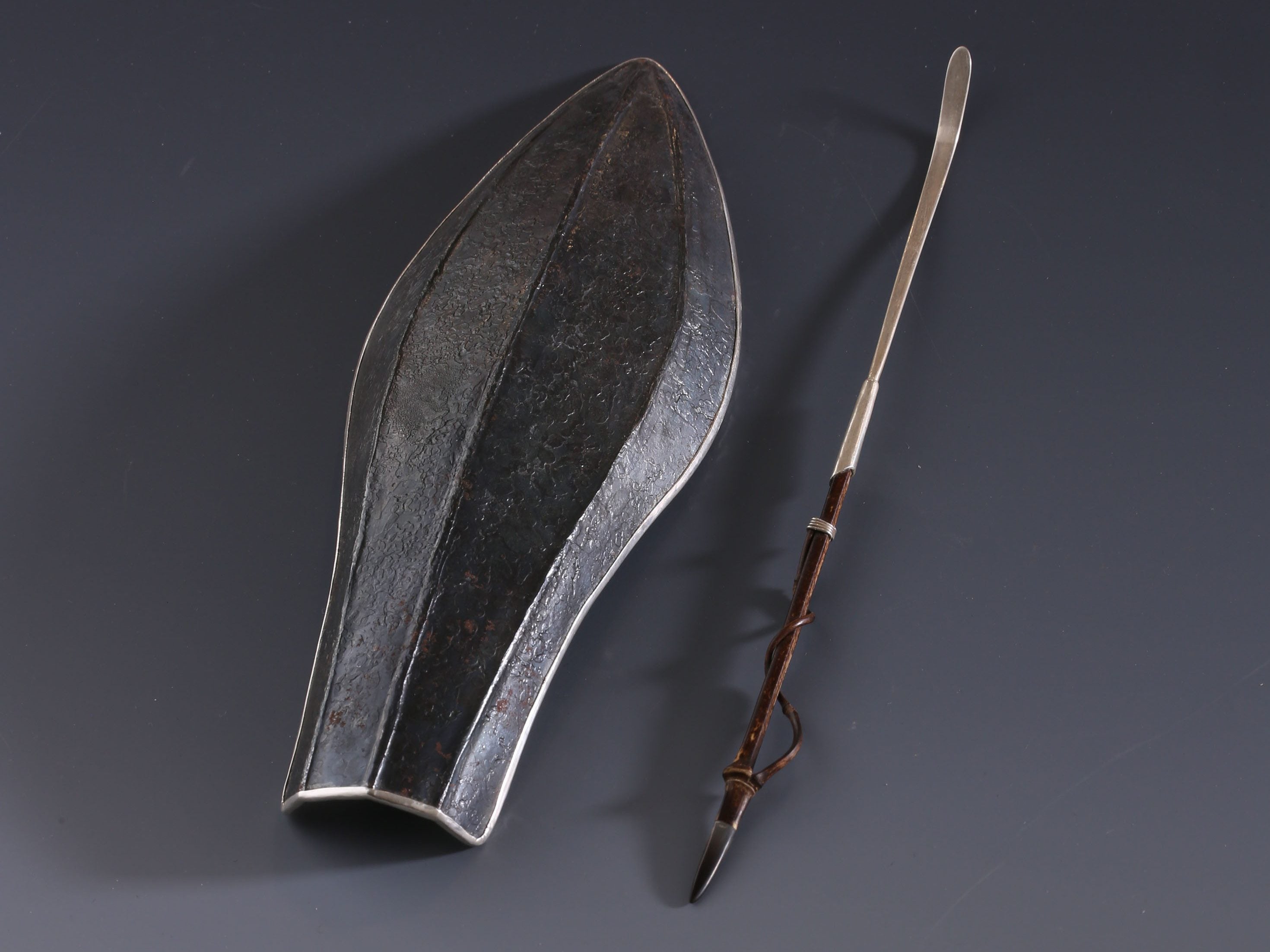 铁包银莲花瓣茶荷