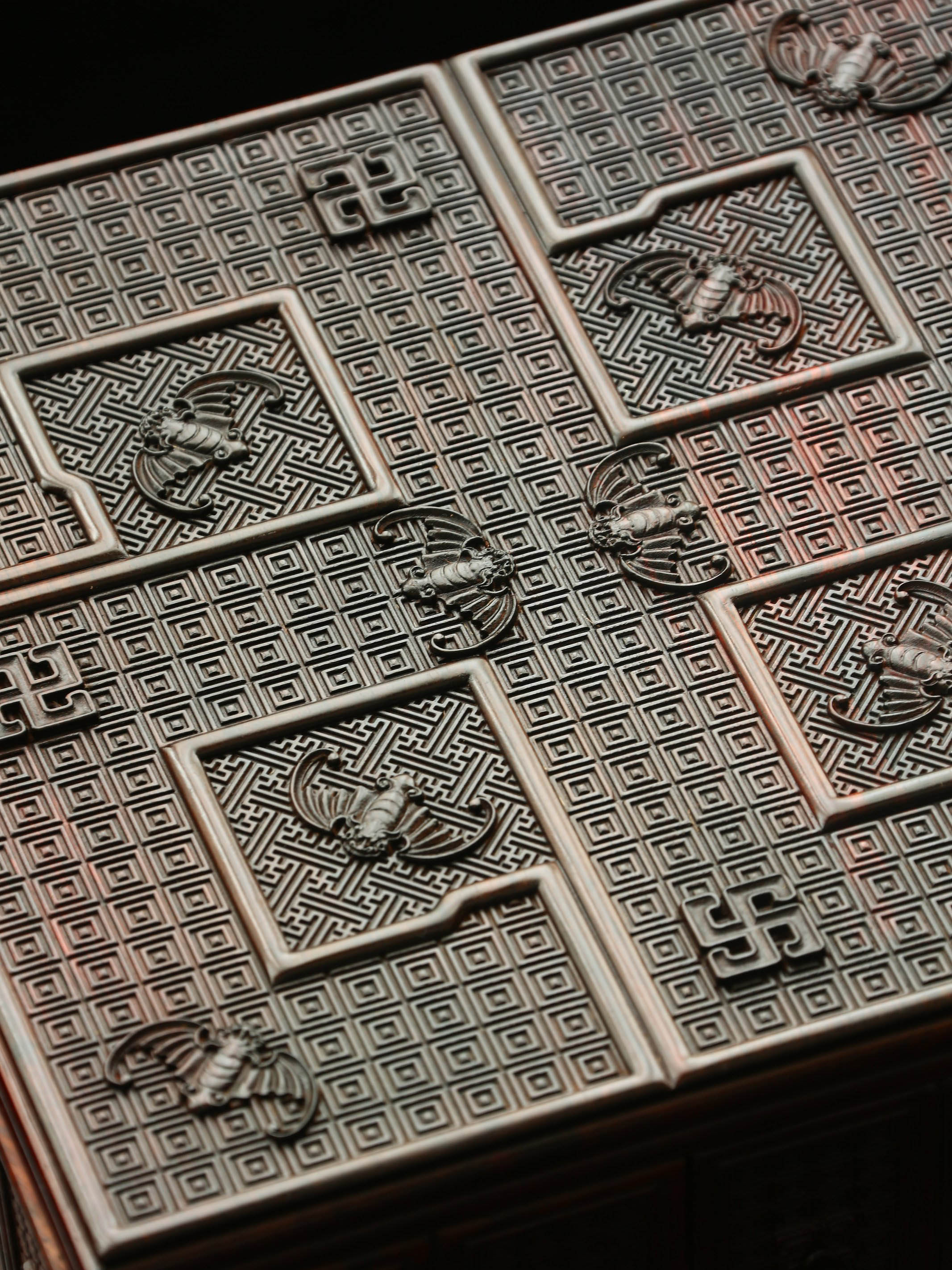 大雅堂万字纹洪福齐天赞比亚紫檀乾隆多宝盒