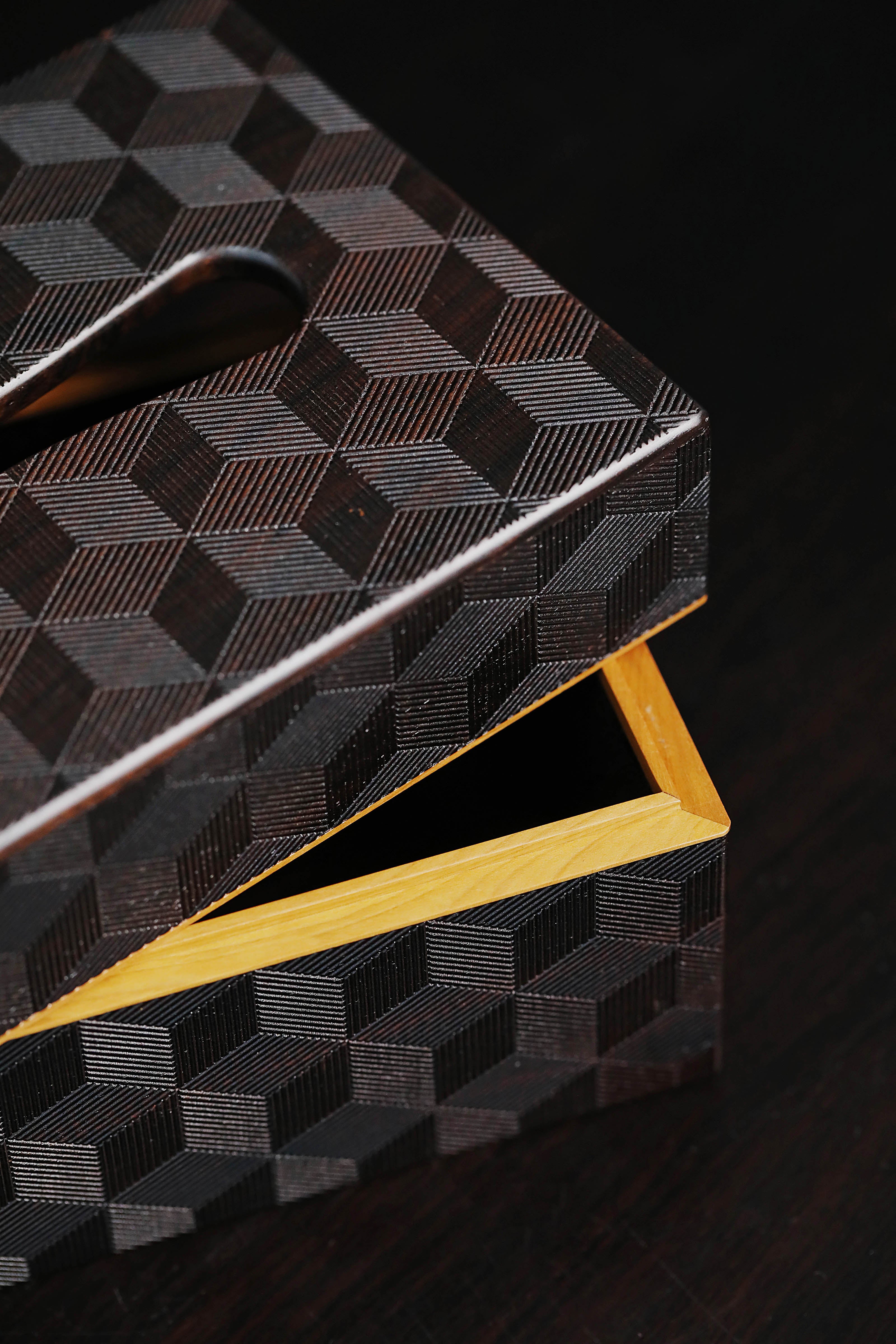 梅花纹/万字纹/雪花纹紫光檀纸巾盒