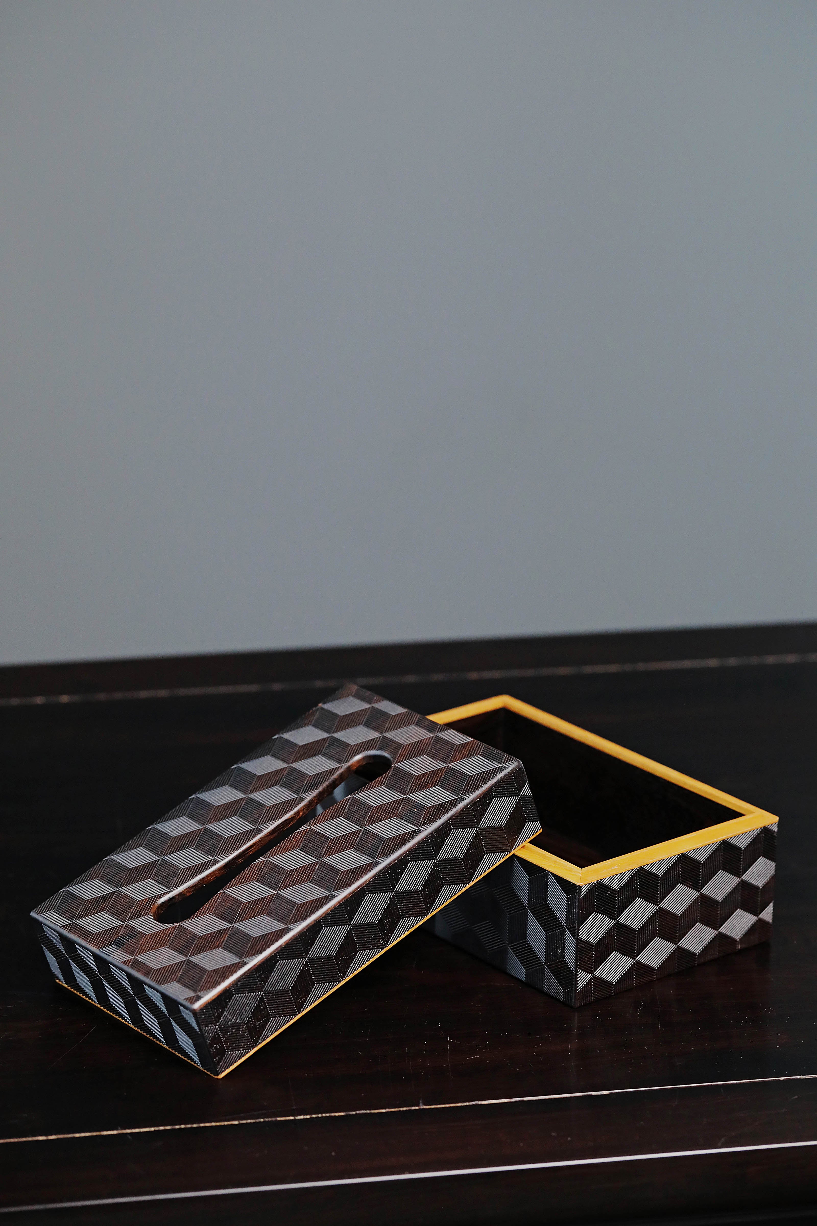 梅花纹/万字纹/雪花纹紫光檀纸巾盒