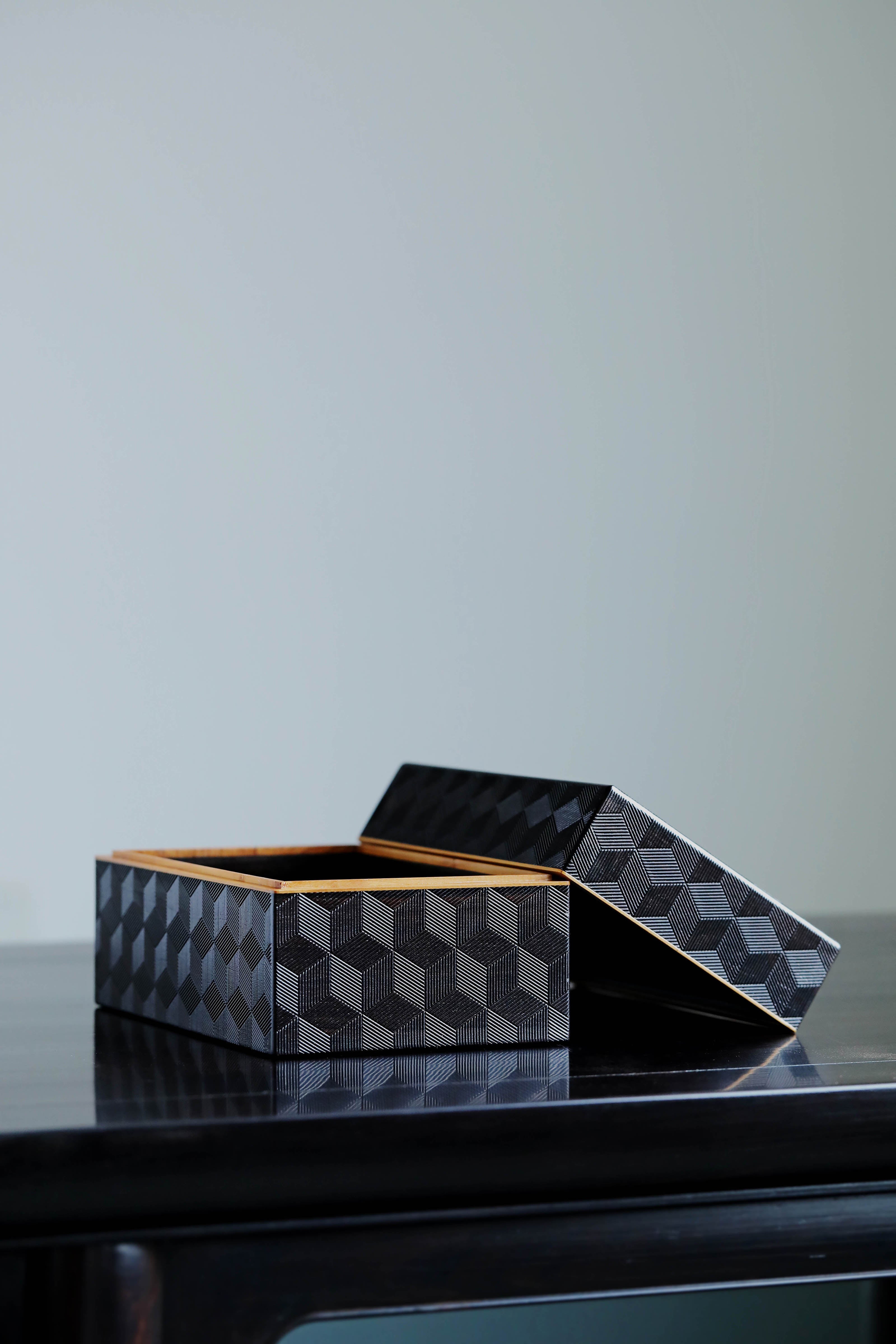 梅花纹/万字纹/雪花纹紫光檀纸巾盒