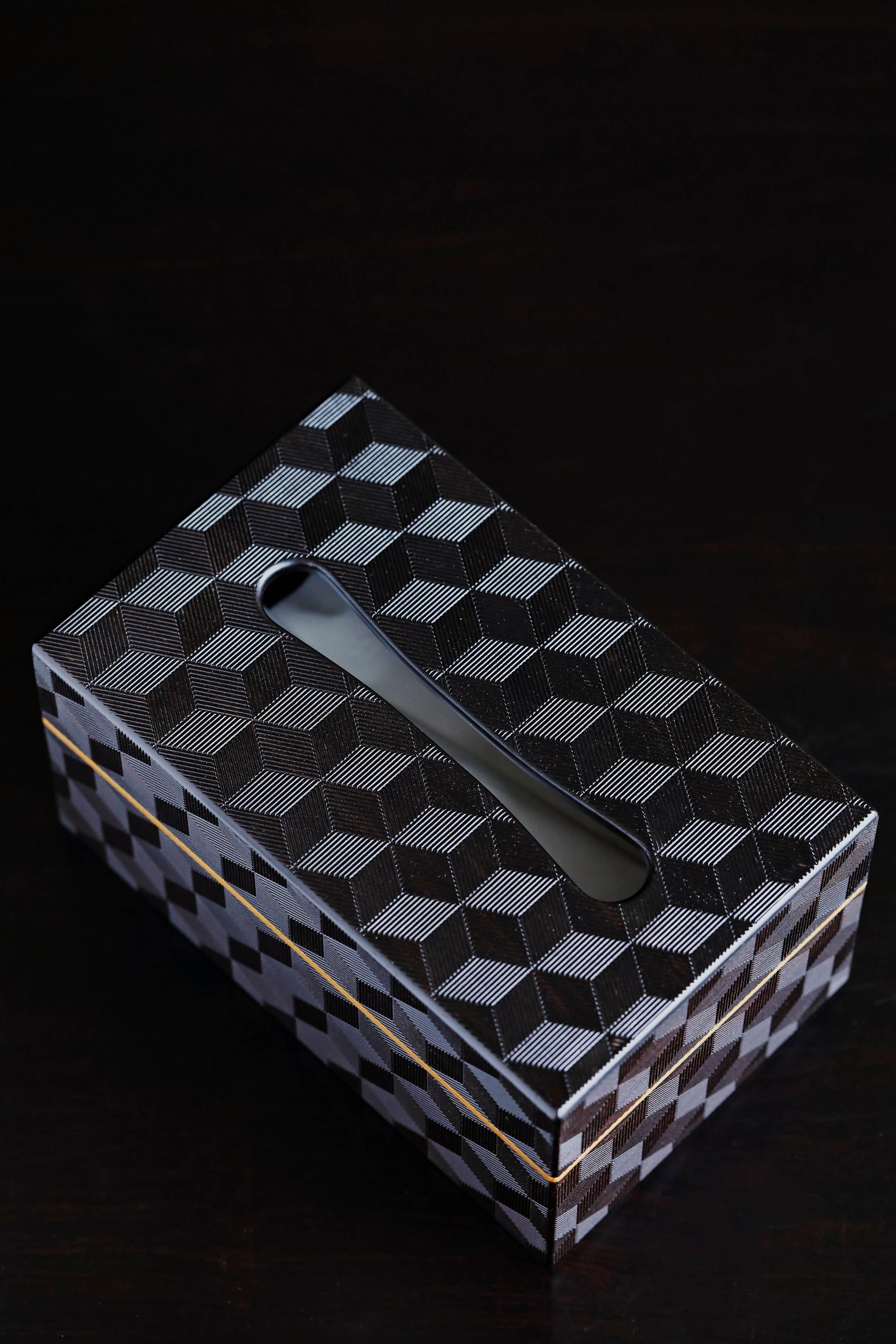 梅花纹/万字纹/雪花纹紫光檀纸巾盒