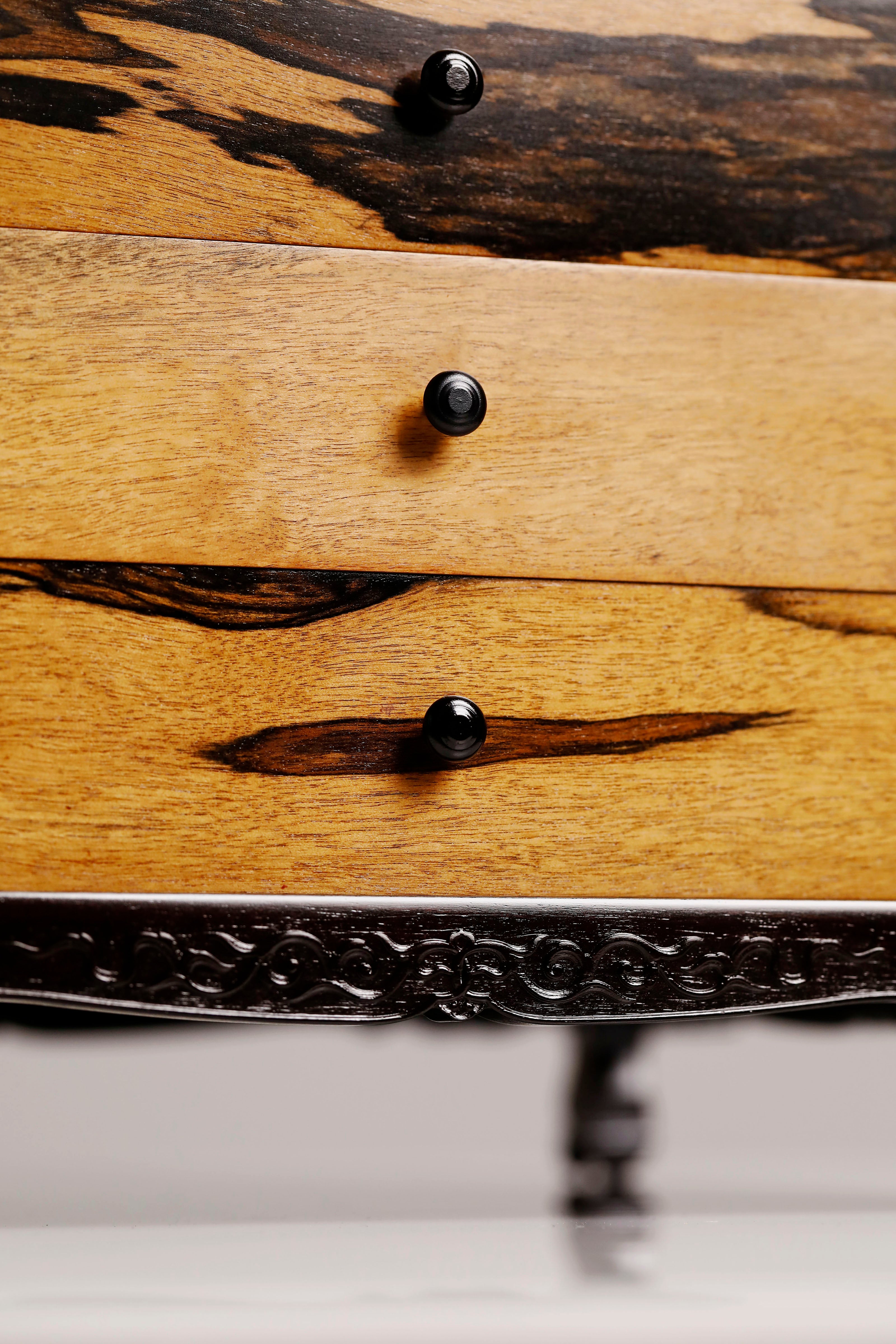 紫光檀黑白檀案上五斗茶边柜