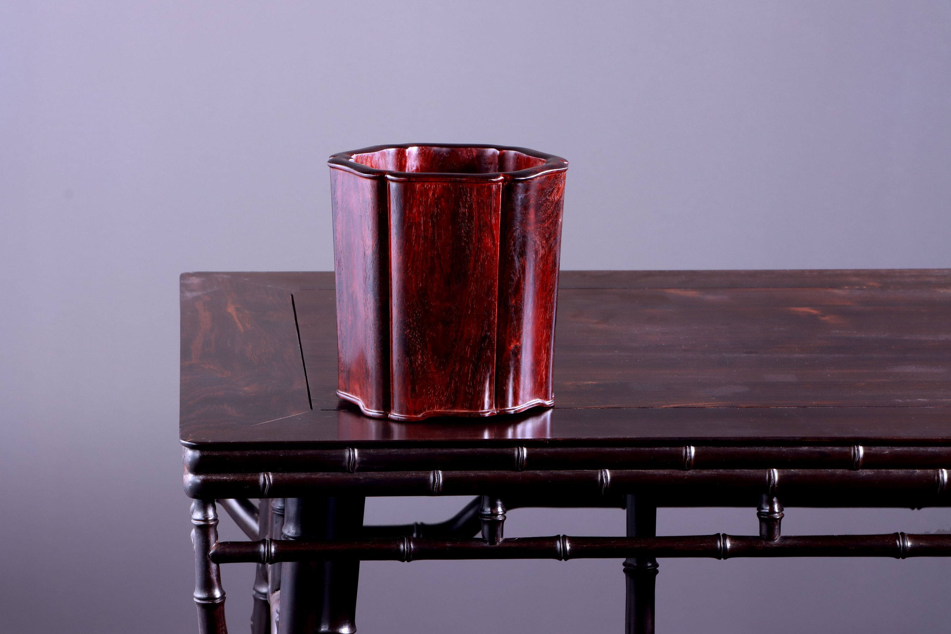 印度小葉紫檀菱花口筆筒