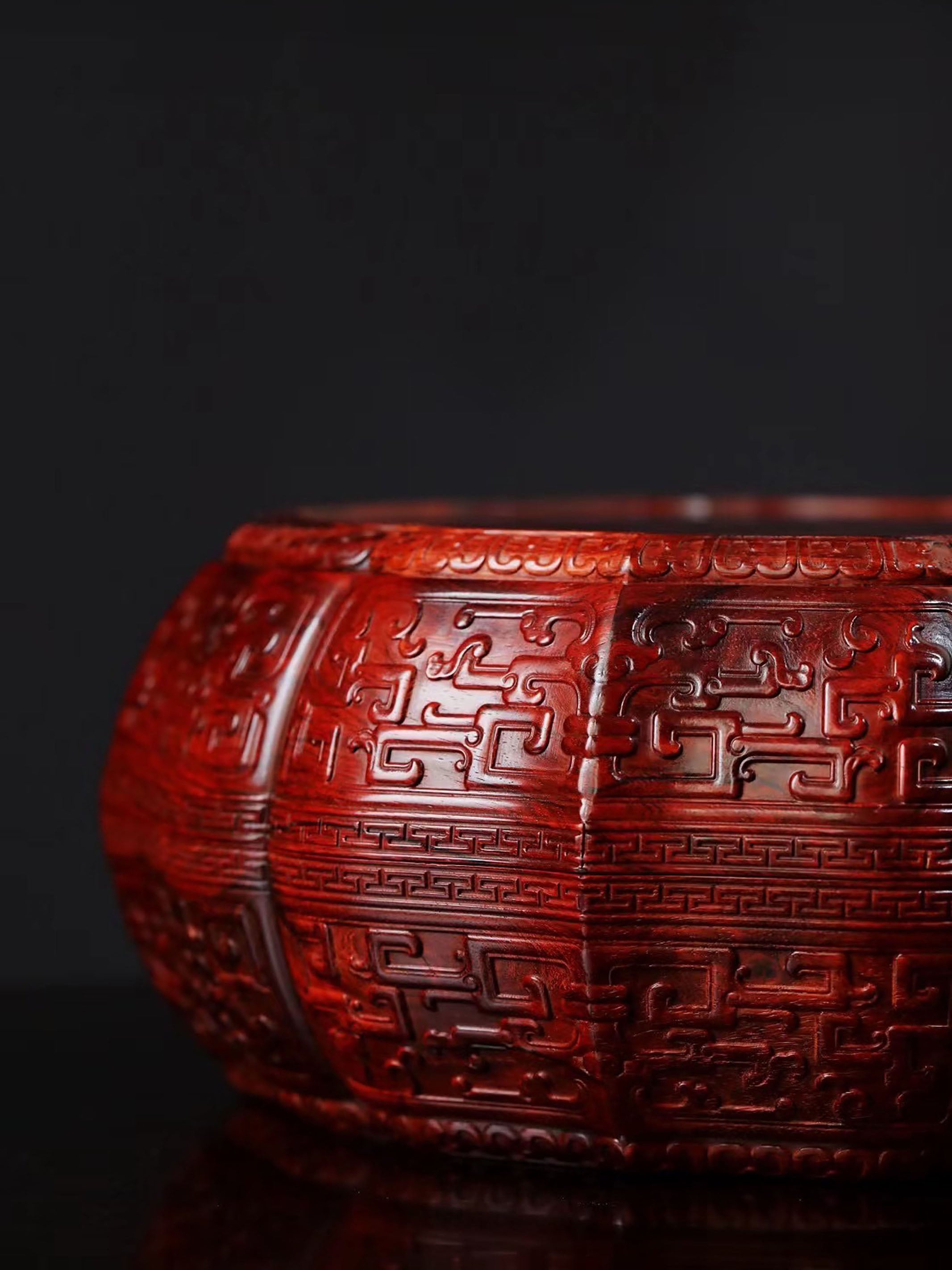 小叶紫檀雕万寿葵口十二角果盒