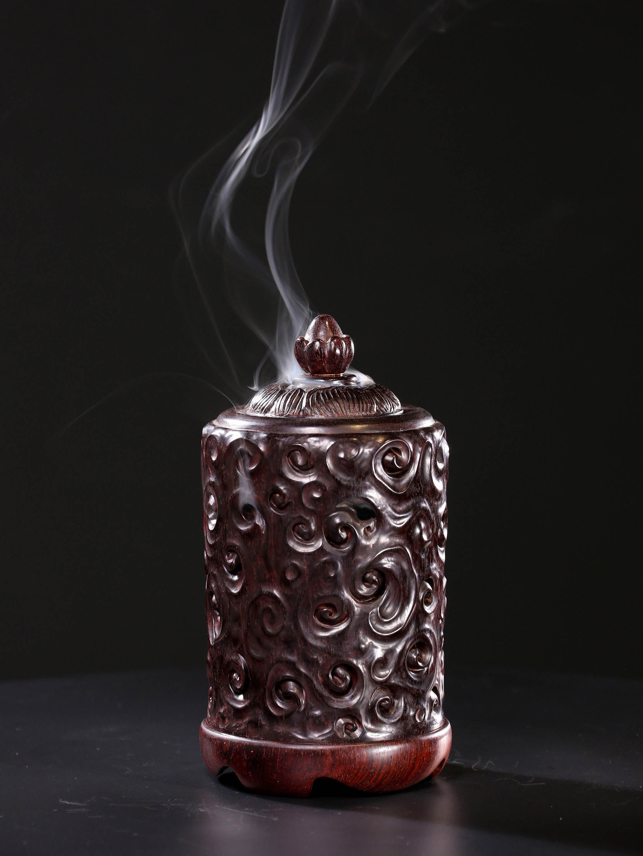 小叶紫檀祥云香炉