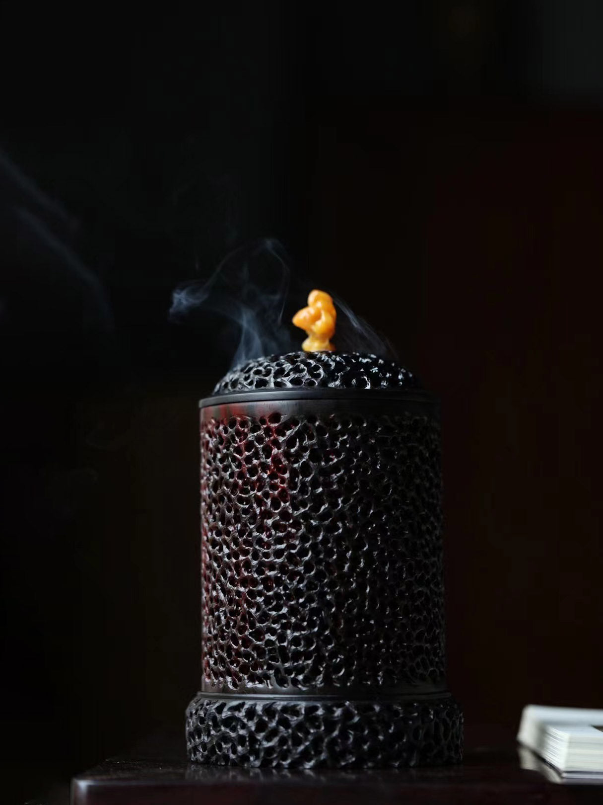 小叶紫檀盘根香炉