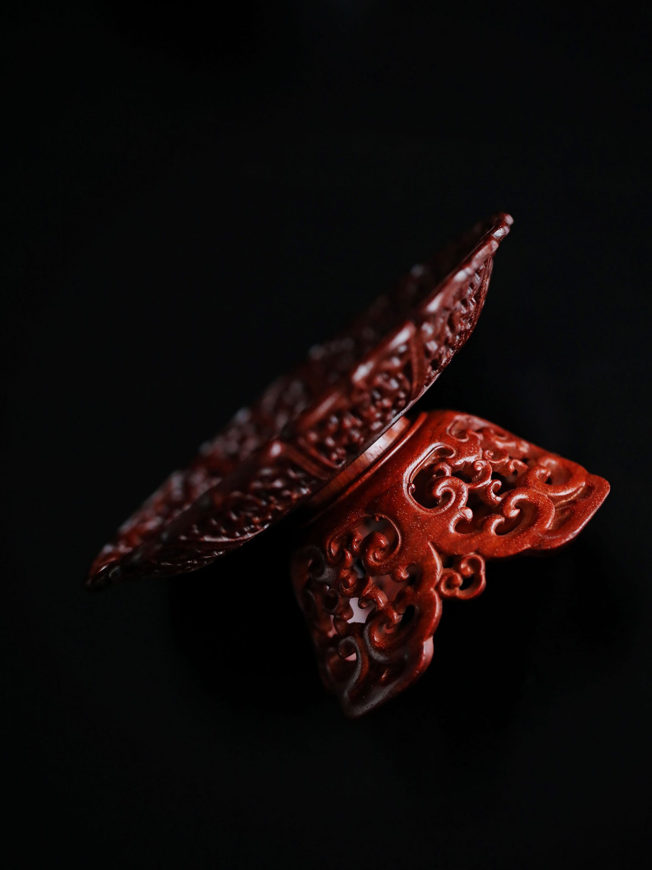 小叶紫檀/紫光檀西番莲纹盏托式器座