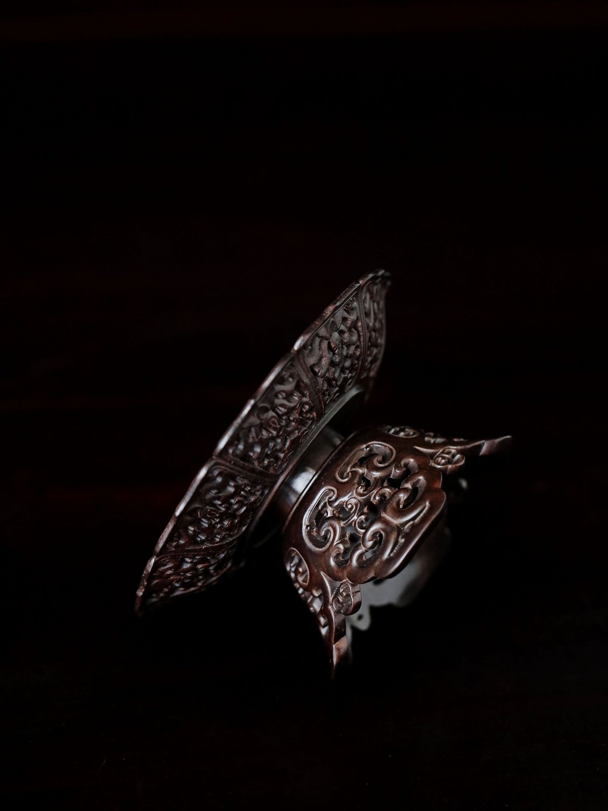 小叶紫檀/紫光檀西番莲纹盏托式器座