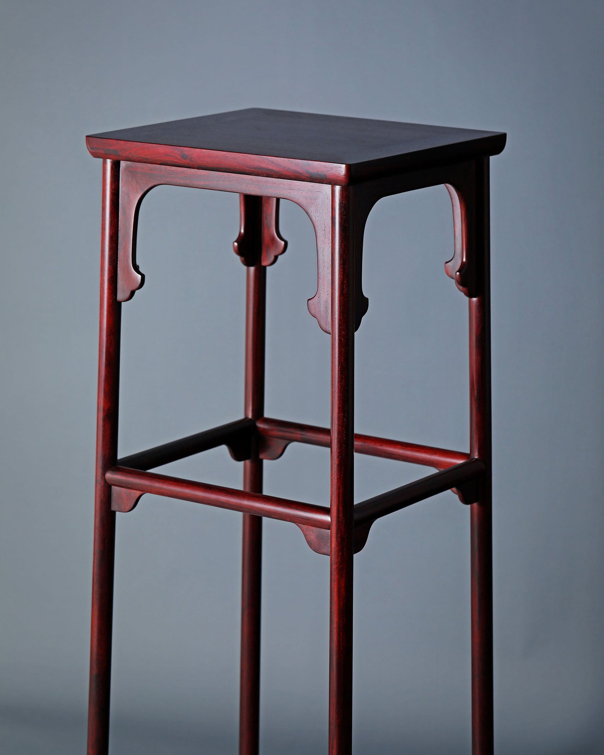 宋徽宗听琴图高足香几